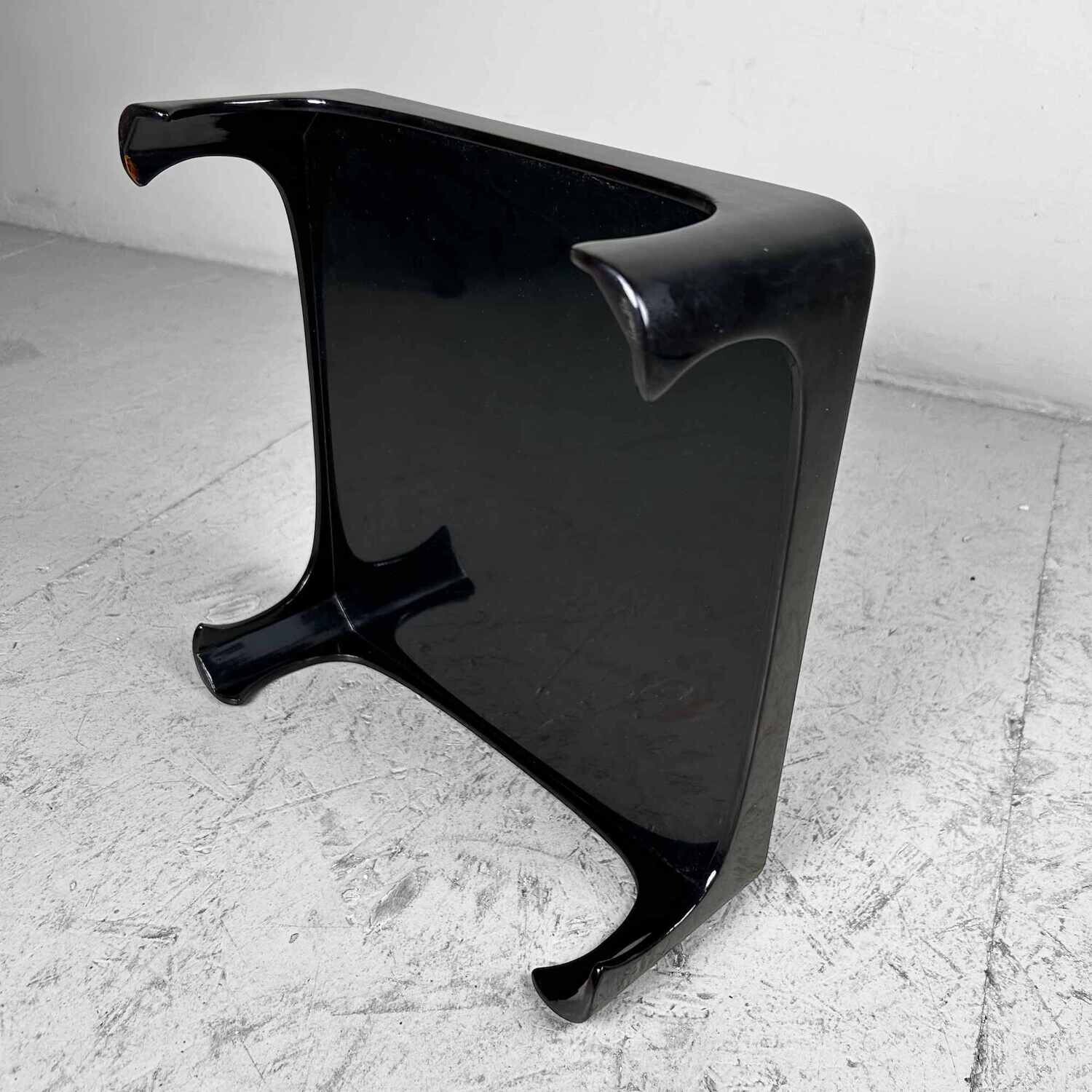 Set (11) Traditionele Urushi Lakwerk Serveertafels, Taishō-periode, Japan. Set (11) Traditionele Urushi Lakwerk Serveertafels, Taishō-periode, Japan.