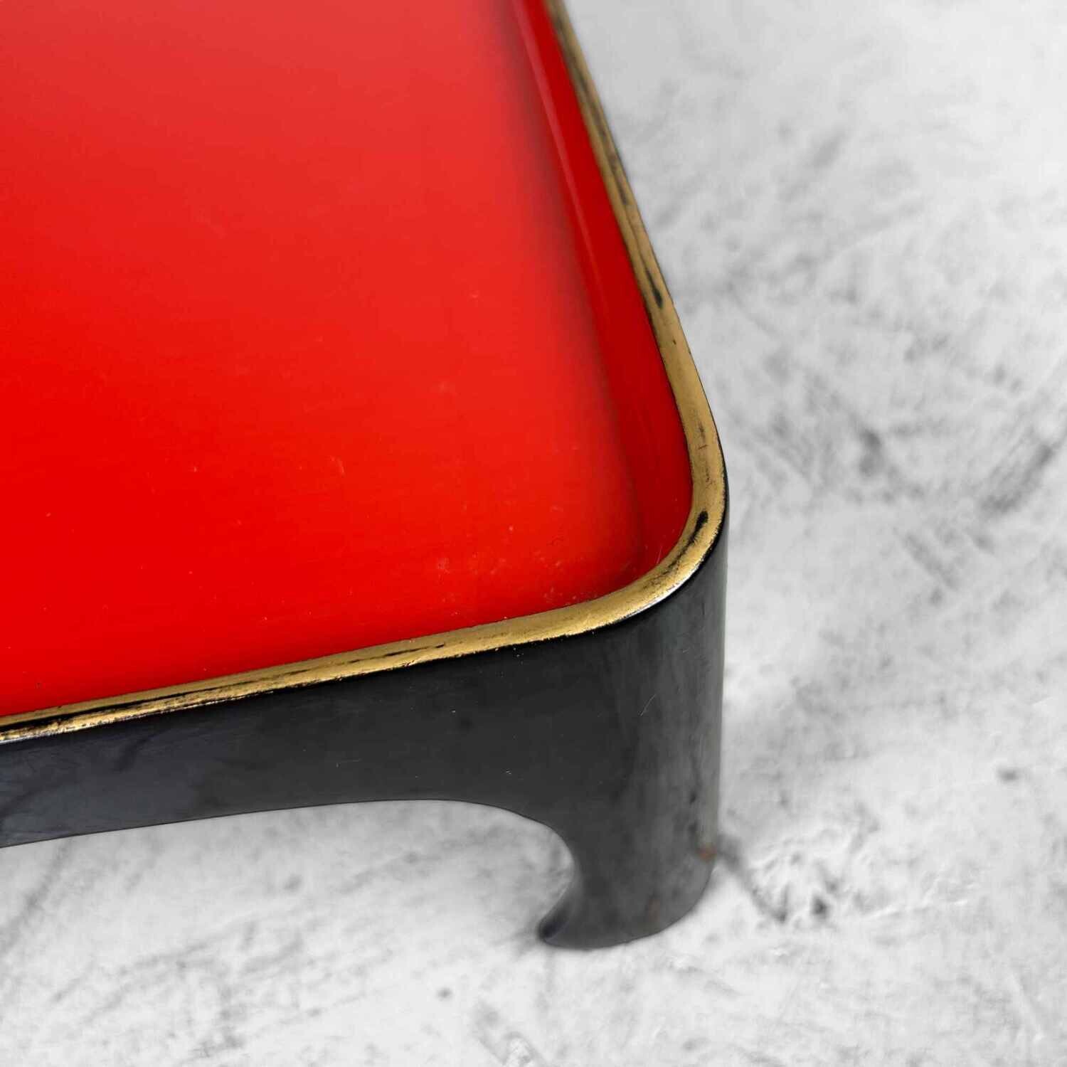 Set (11) Traditionele Urushi Lakwerk Serveertafels, Taishō-periode, Japan. Set (11) Traditionele Urushi Lakwerk Serveertafels, Taishō-periode, Japan.