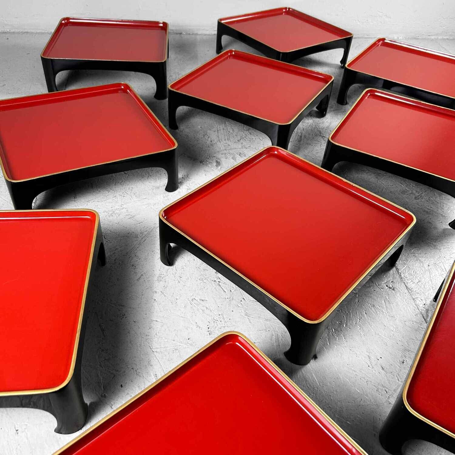 Set (11) Traditionele Urushi Lakwerk Serveertafels, Taishō-periode, Japan.