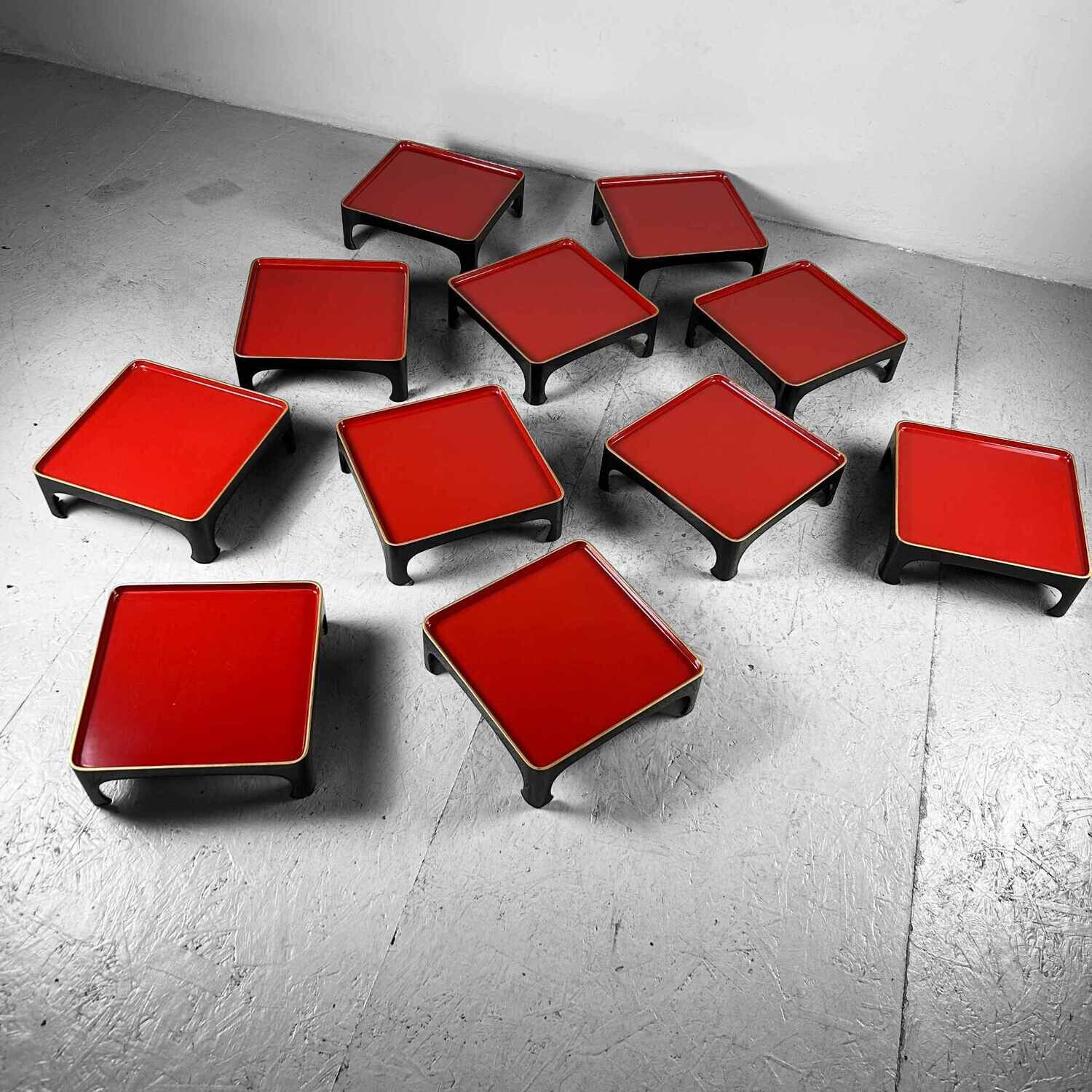 Set (11) Traditionele Urushi Lakwerk Serveertafels, Taishō-periode, Japan.