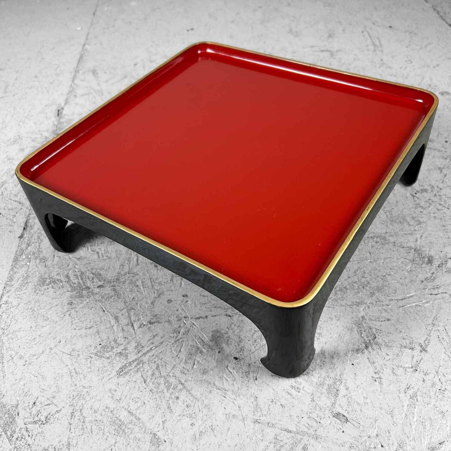 Set (11) Traditionele Urushi Lakwerk Serveertafels, Taishō-periode, Japan.