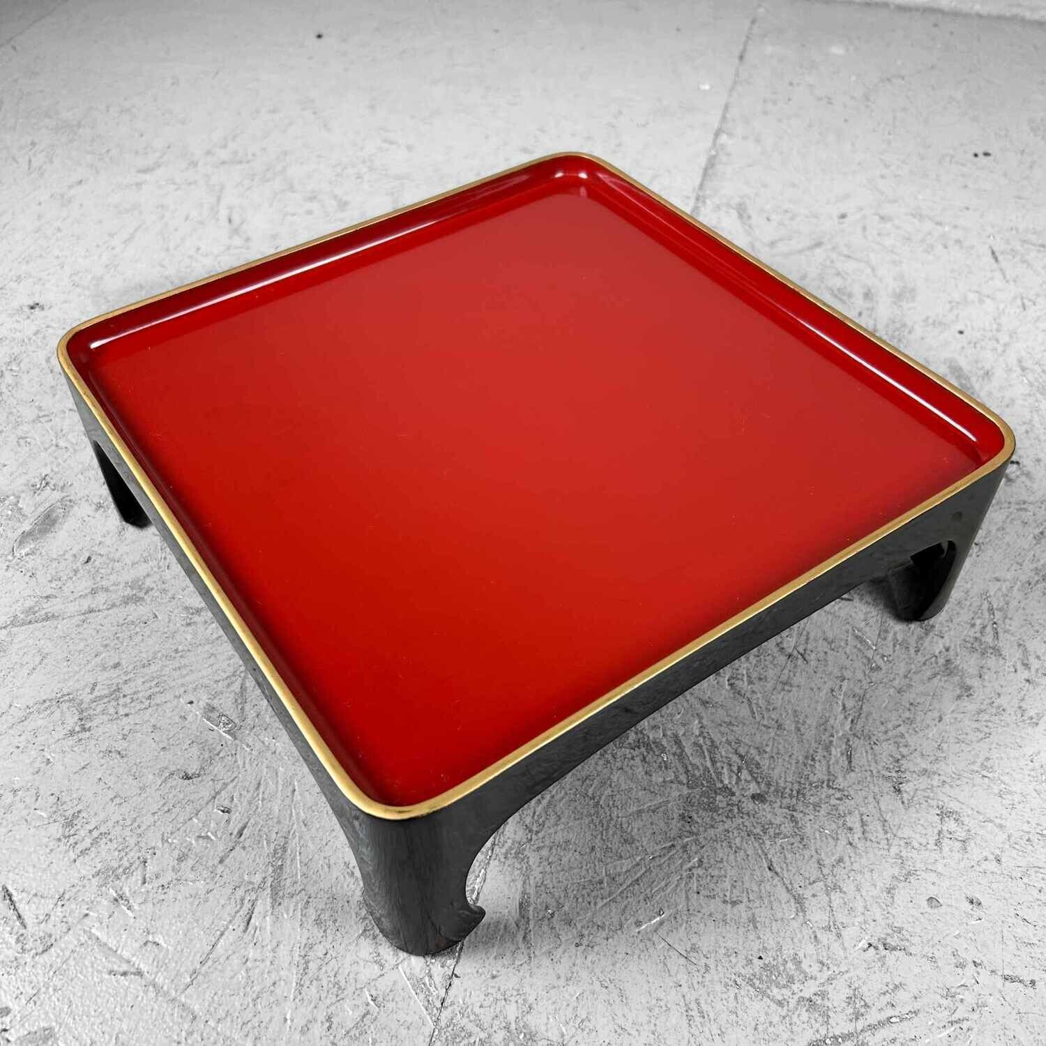 Set (11) Traditionele Urushi Lakwerk Serveertafels, Taishō-periode, Japan.