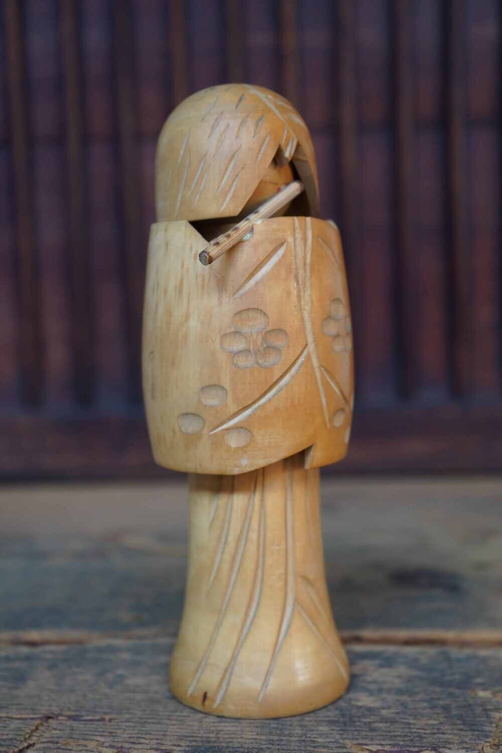 Vintage Sosaku Kokeshi, 'Kagamijishi' door Miyashita Hajime, Japan.