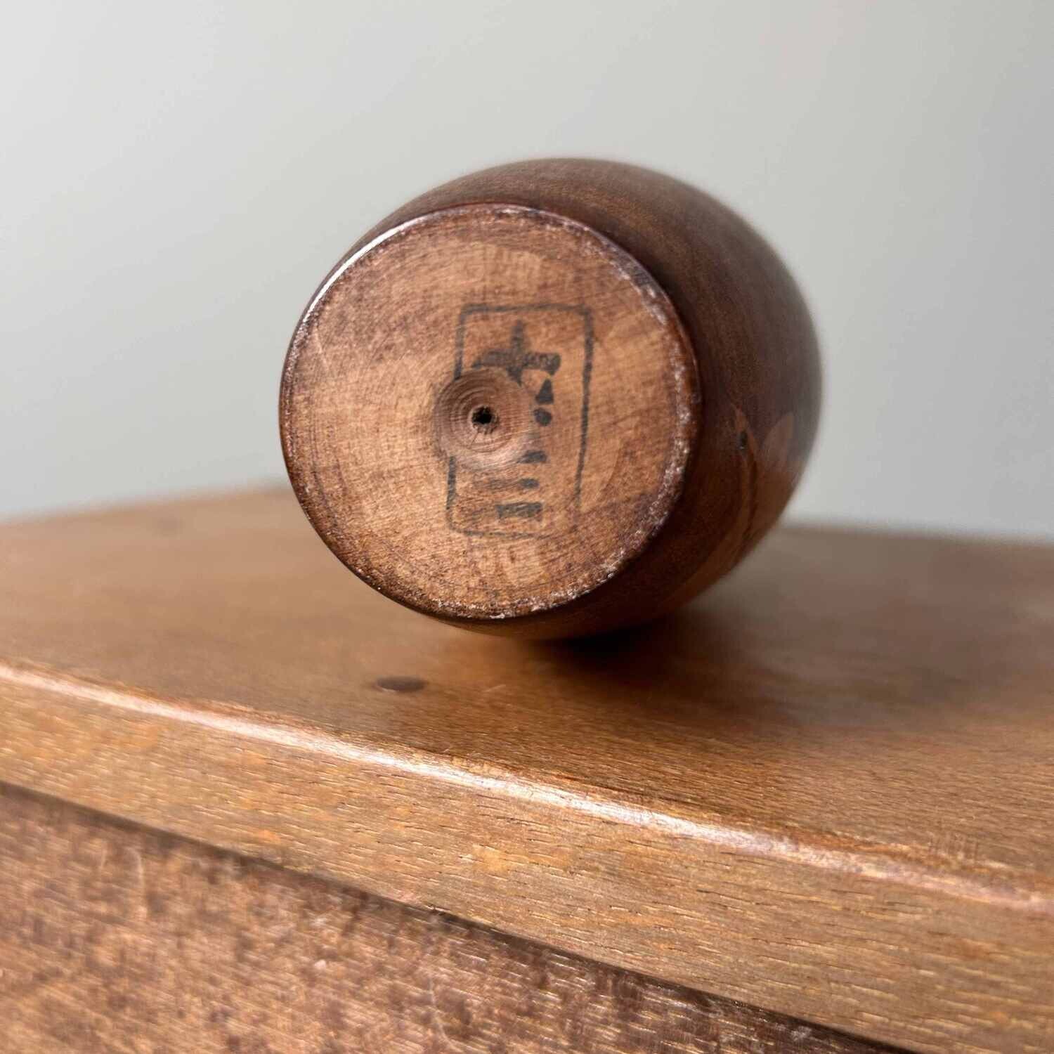 Vintage Sosaku Kokeshi door Sanpei Yamanaka, Japan.