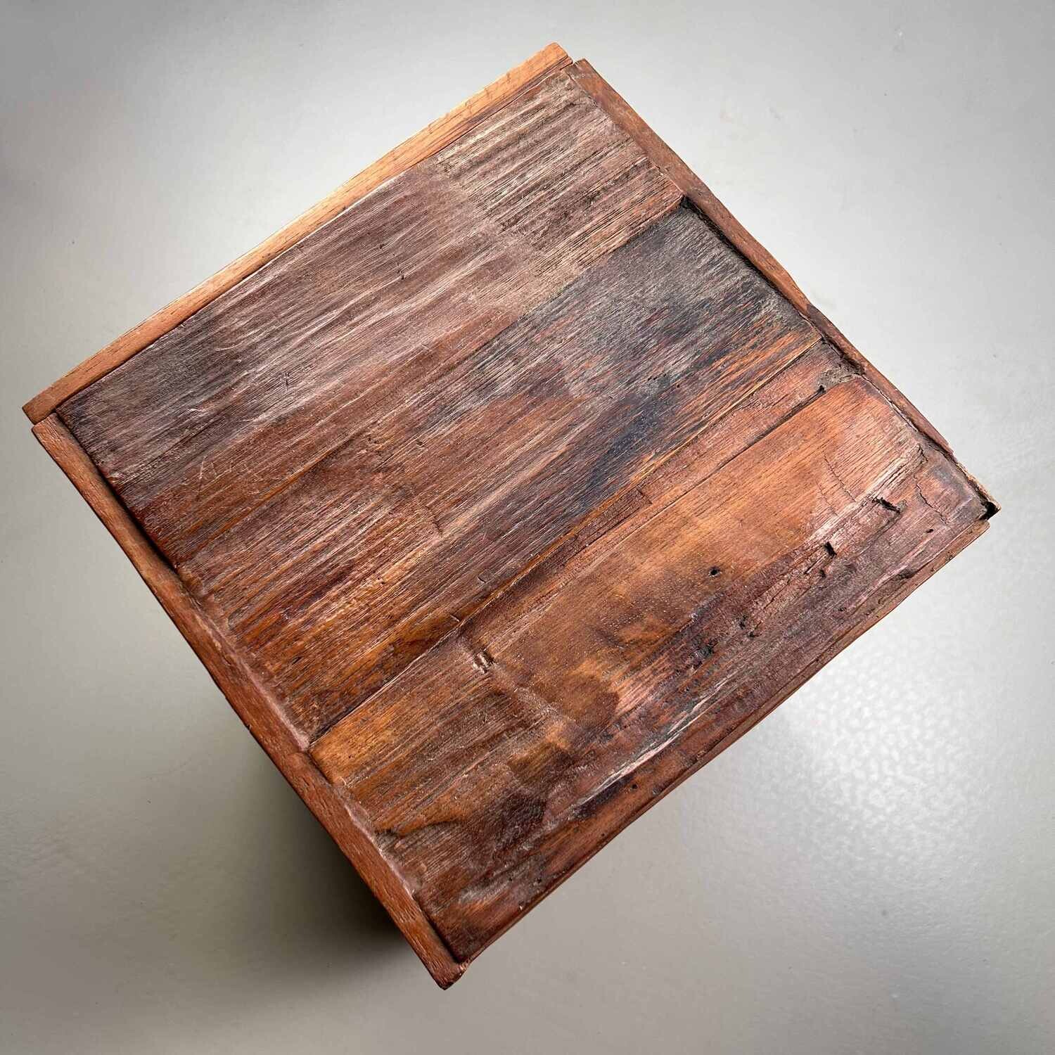 Brutalistische Houten Japanse Ladekast, Shōwa-periode.