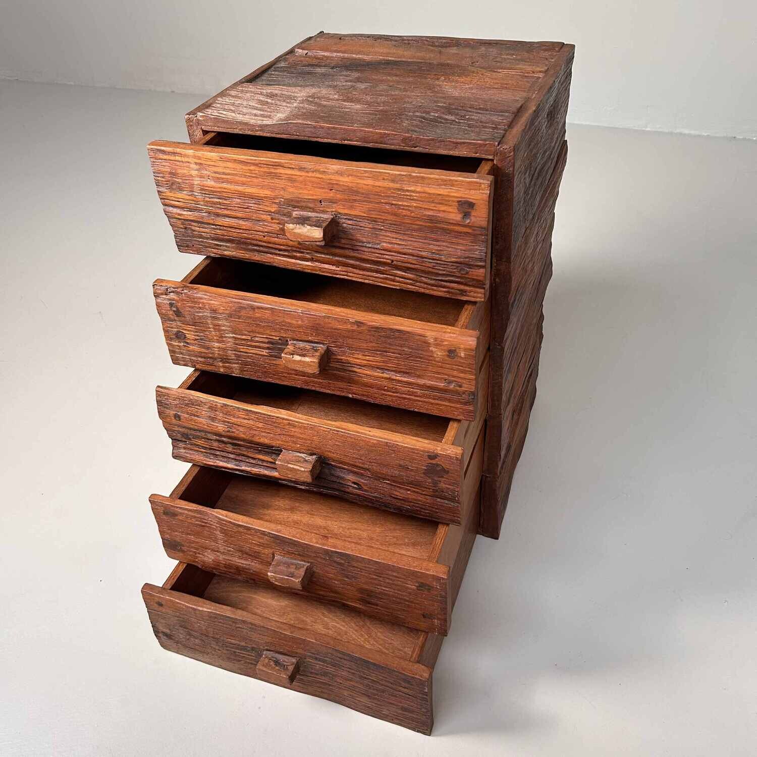 Brutalistische Houten Japanse Ladekast, Shōwa-periode.