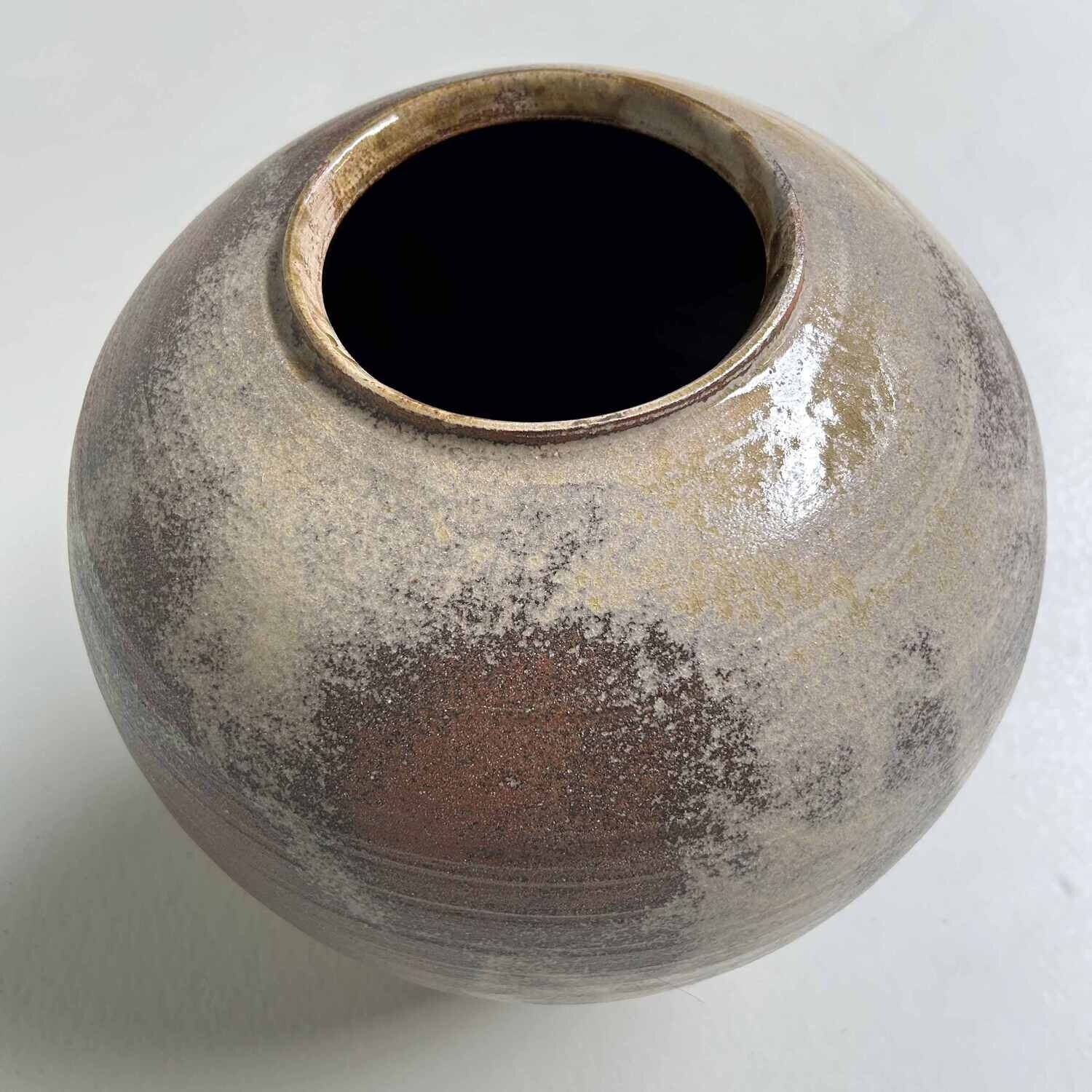 Unique wood-fired ikebana vase, Bizen pottery from Japan.