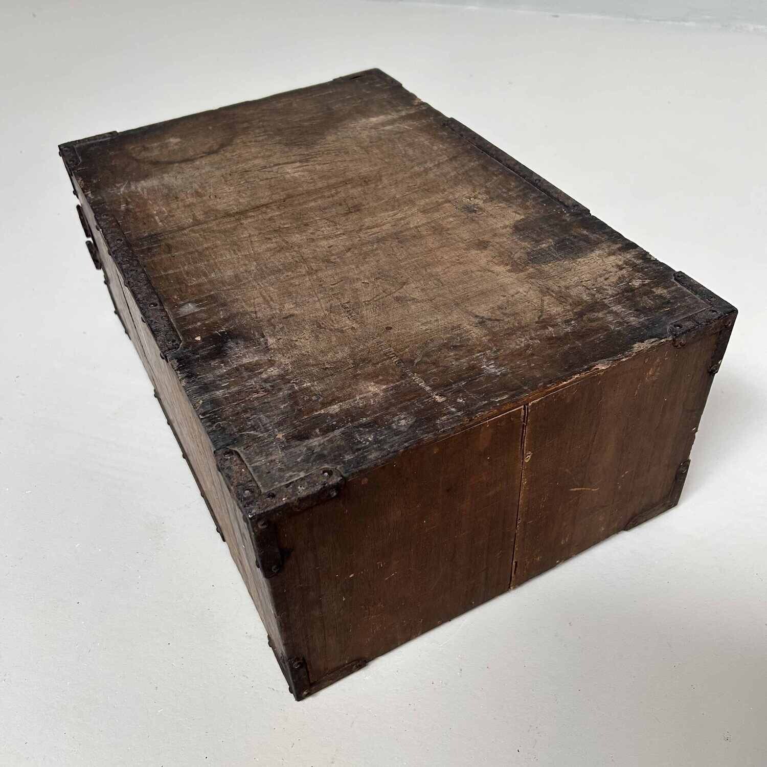 Kodansu (小箪笥) Klein Opbergmeubel, late Edo, Japan.