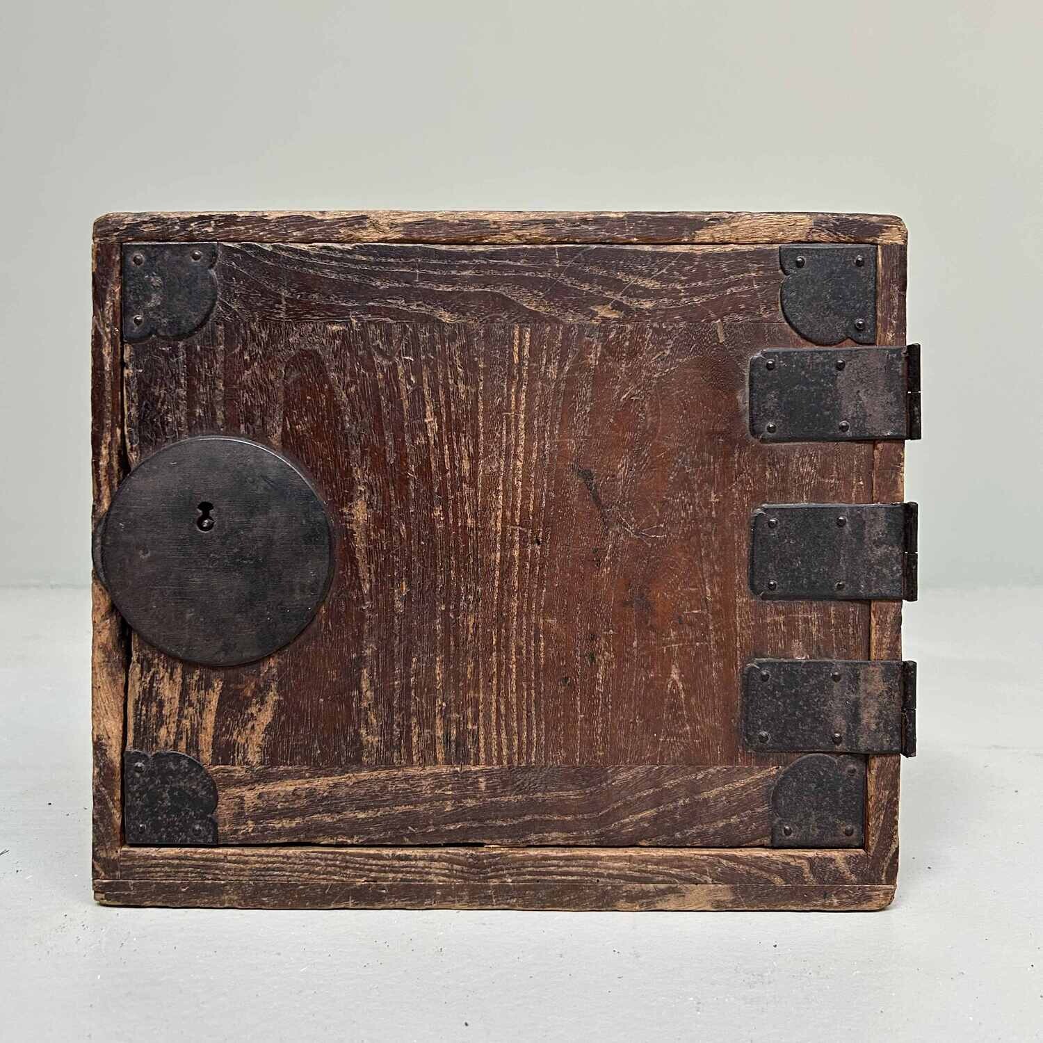 Kodansu (小箪笥) Klein Opbergmeubel, late Edo, Japan.
