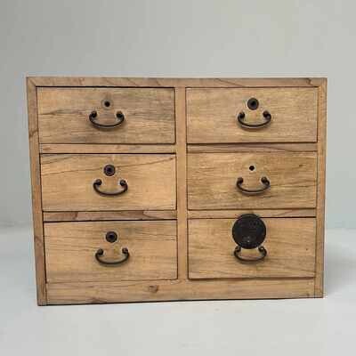 Small Japanese Tansu Drawer Chest, Taishō Period.