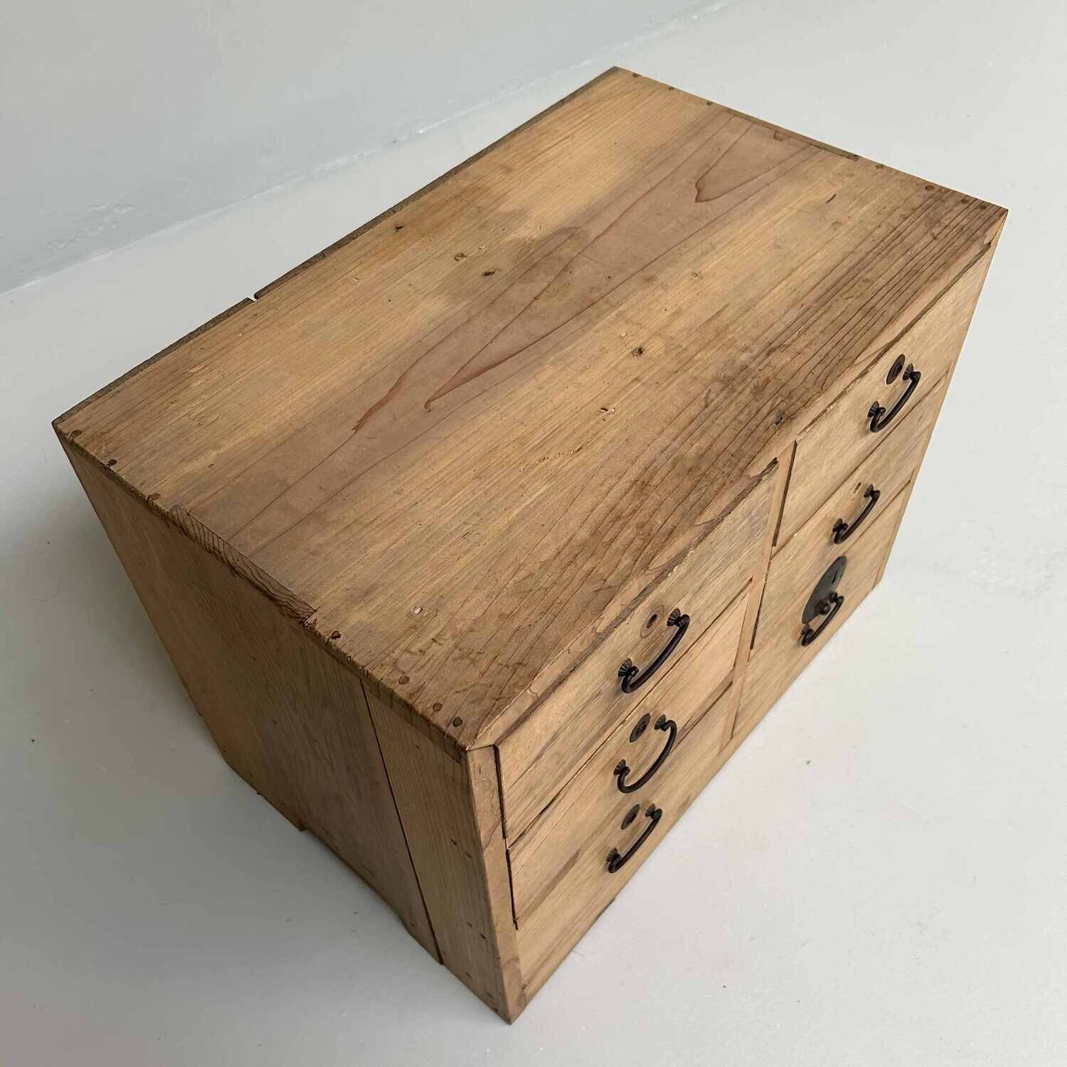 Kleine Japanse Tansu Ladekast, Taishō-periode.