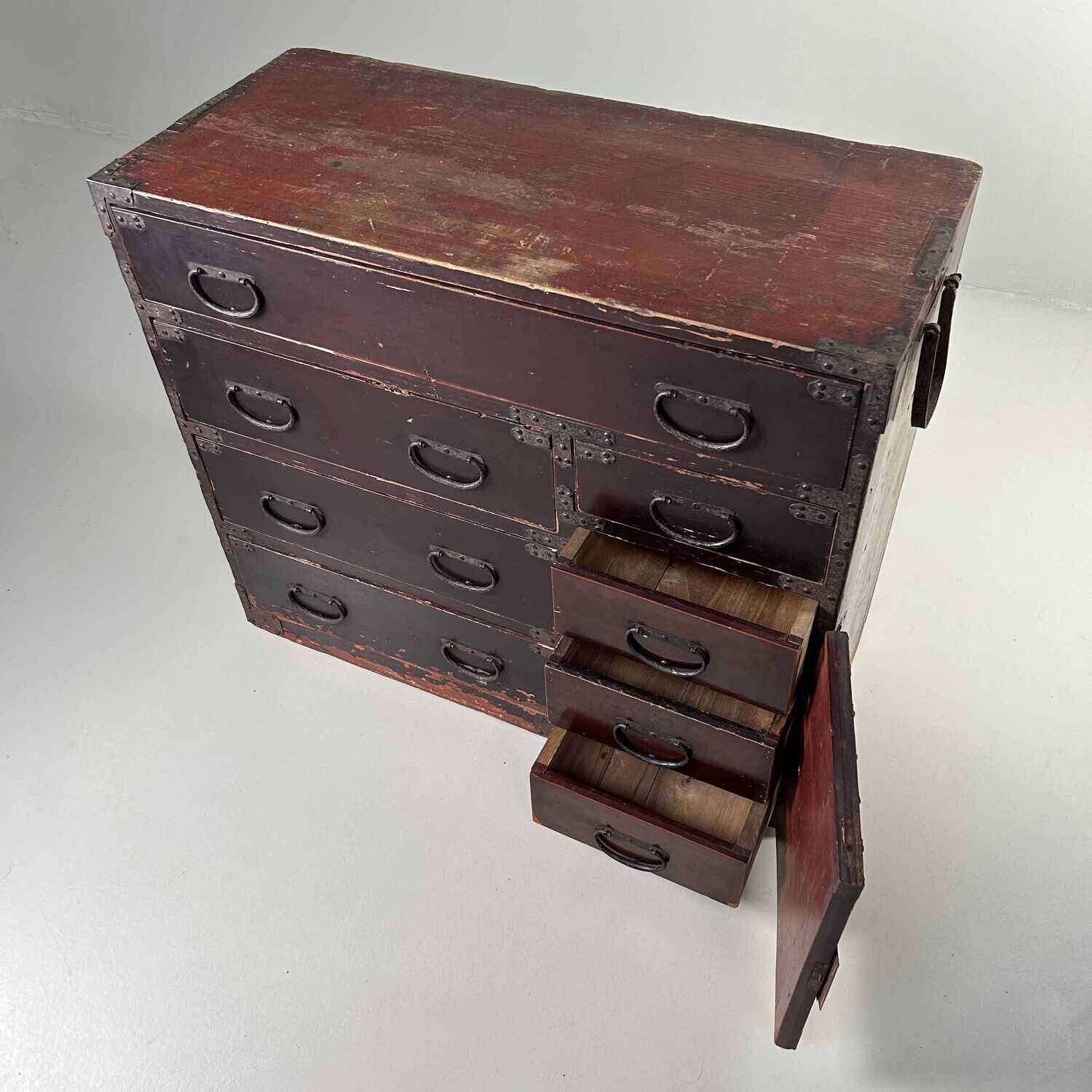 Japanese Traditional Tansu Drawer Cabinet, Meiji Period.