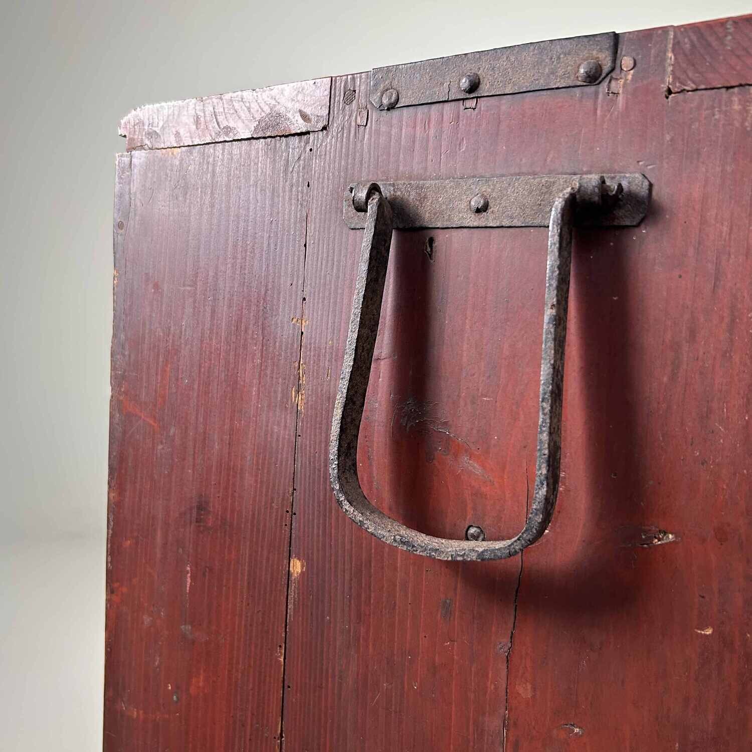 Japanese Traditional Tansu Drawer Cabinet, Meiji Period.
