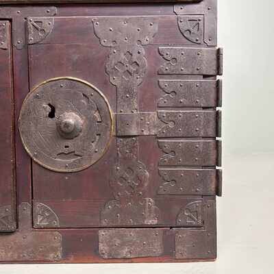 Japanese Traditional Tansu Drawer Chest, Meiji Period.