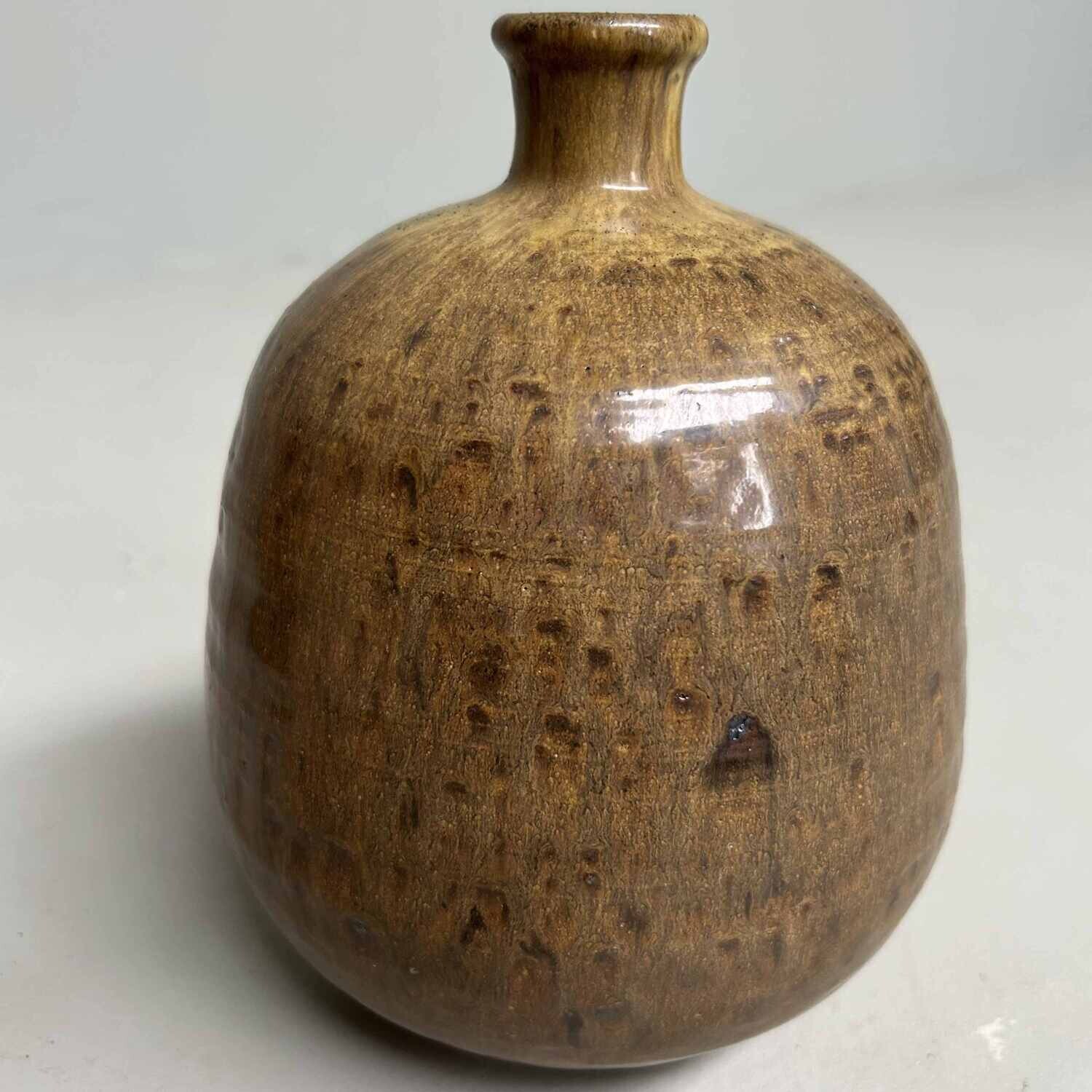 Wood-Fired Ceramic Ikebana Flower Vase, (Hizen) Kuromuta Yaki, Maruta Nobumasa, Japan.