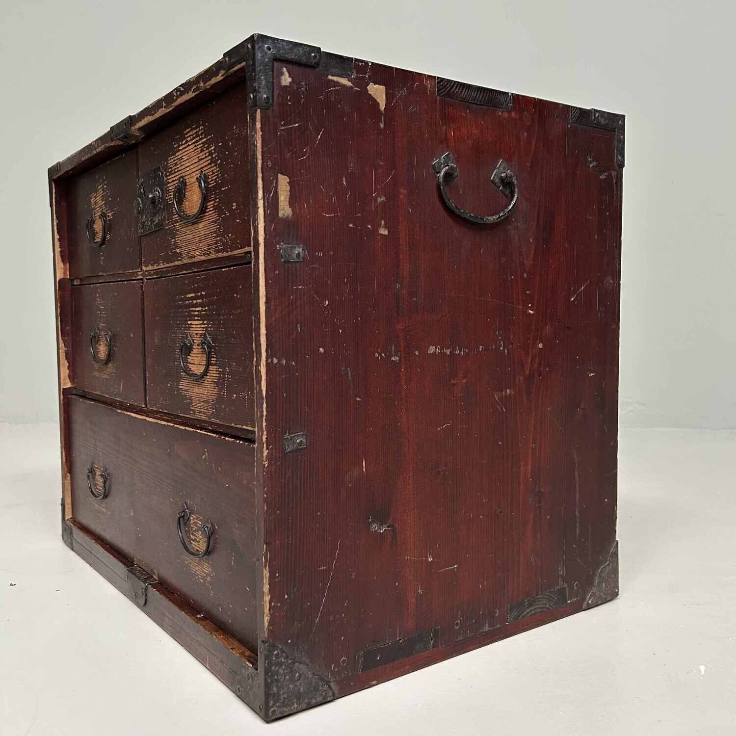 Small Japanese Tansu Chest of Drawers, Meiji Period.