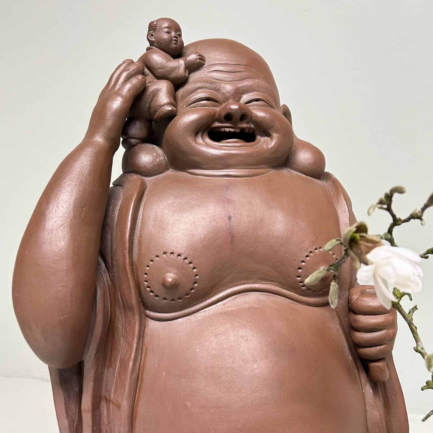Terracotta Beeld Hotei (布袋) met Karako (唐子), Japan.