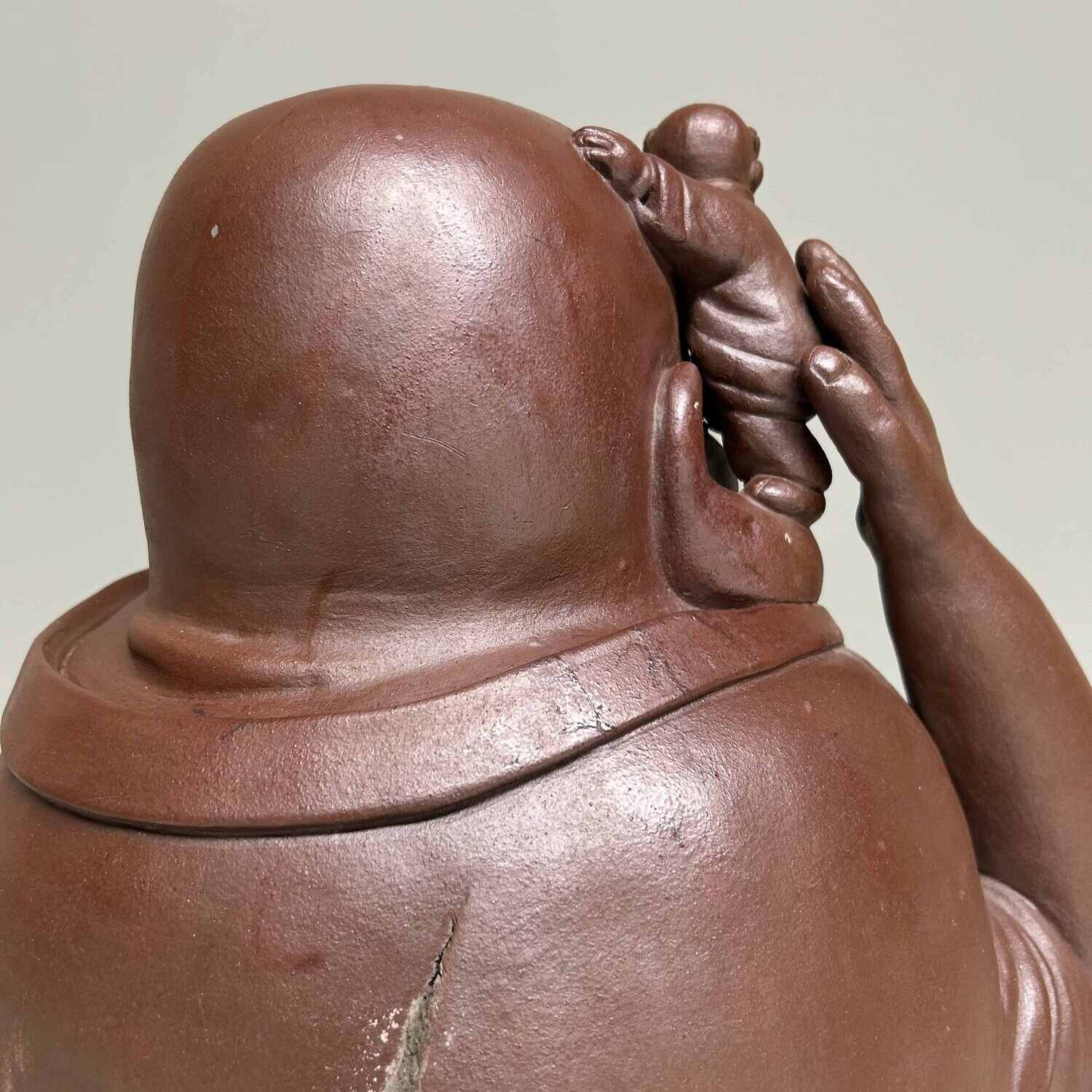 Terracotta Beeld Hotei (布袋) met Karako (唐子), Japan.