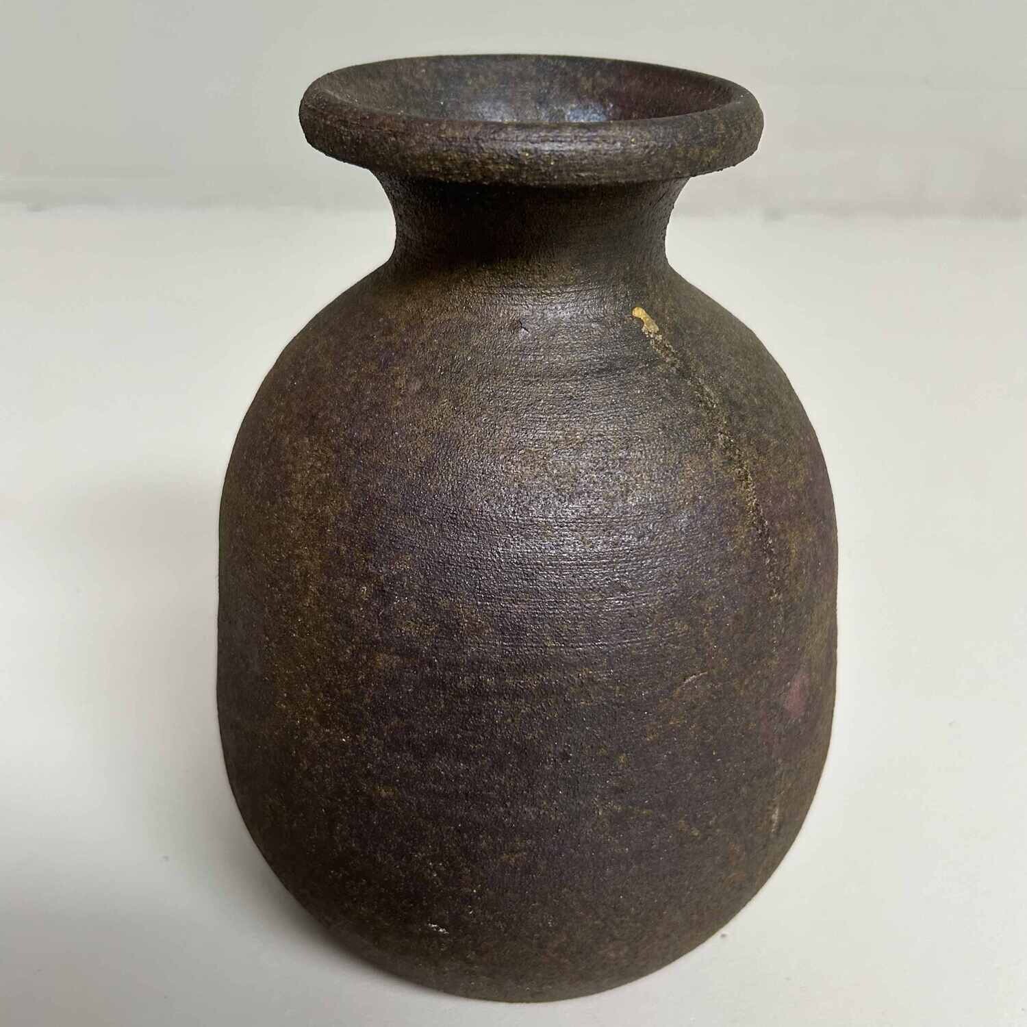 Minimalistische Ikebana Vaas, Chotaro Ware, Satsuma, Japan.