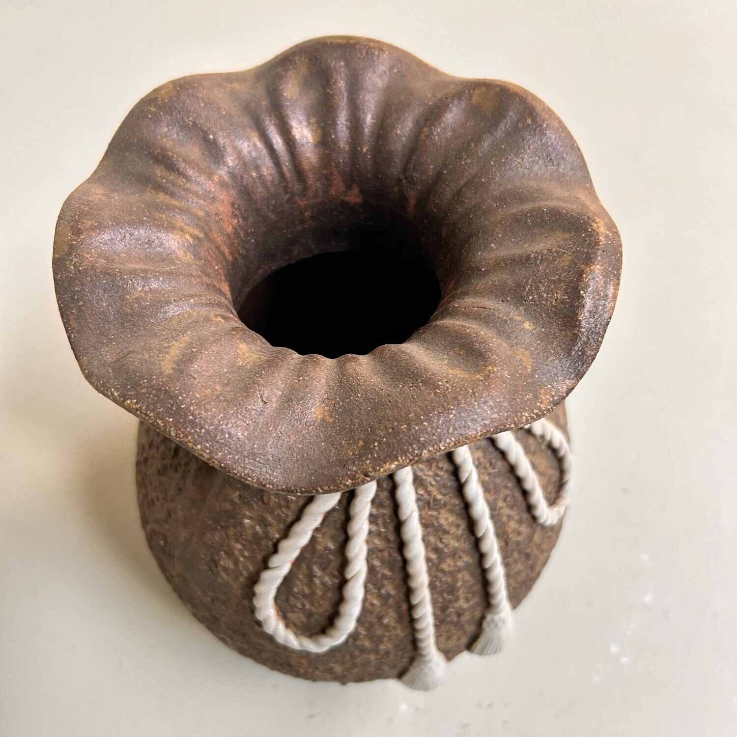 Shigaraki Keramieken Ikebana, Shōwa-periode, Japan.