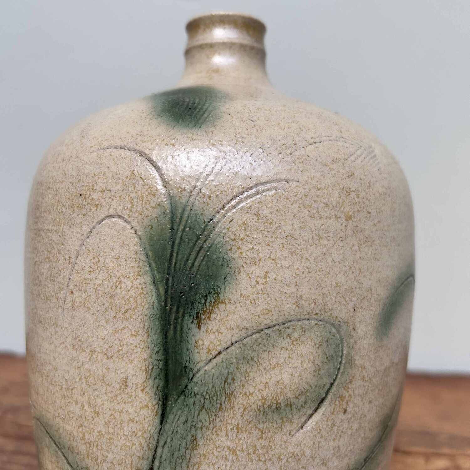 Ceramic Kiseto 黄瀬  Ikebana Flower Vase, Shōwa Period, Japan.