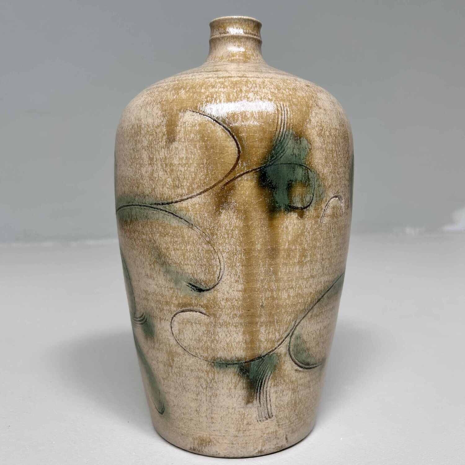 Ceramic Kiseto 黄瀬  Ikebana Flower Vase, Shōwa Period, Japan.