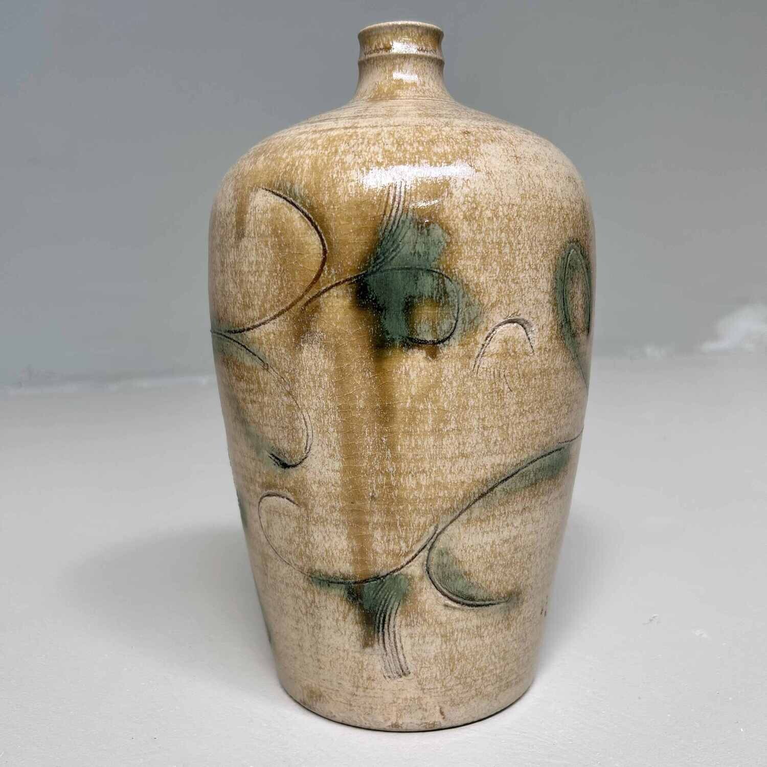 Ceramic Kiseto 黄瀬  Ikebana Flower Vase, Shōwa Period, Japan.