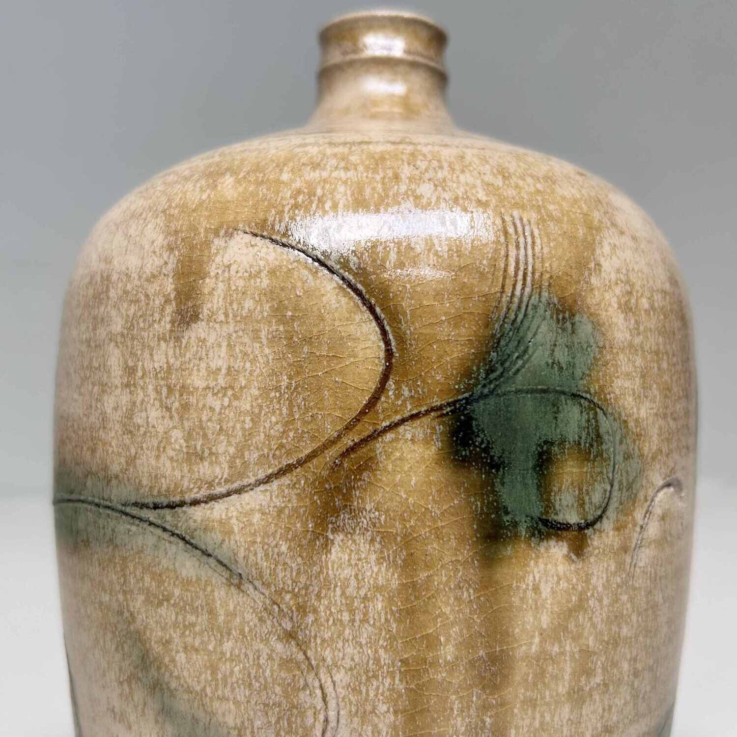 Ceramic Kiseto 黄瀬  Ikebana Flower Vase, Shōwa Period, Japan.