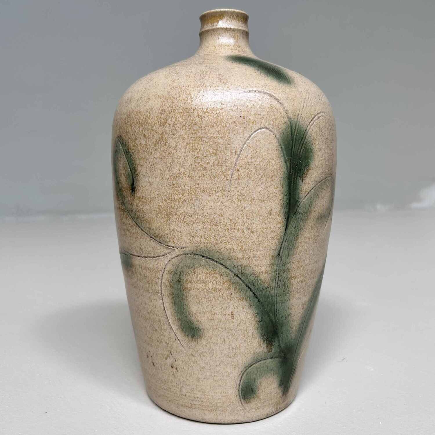 Ceramic Kiseto 黄瀬  Ikebana Flower Vase, Shōwa Period, Japan.