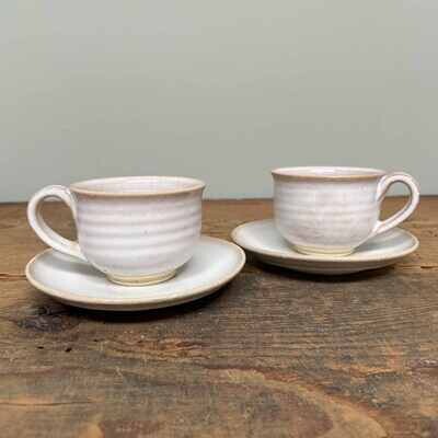 Set of Ceramic Cups with Saucer, 萩焼 Hagi-yaki, Japan.