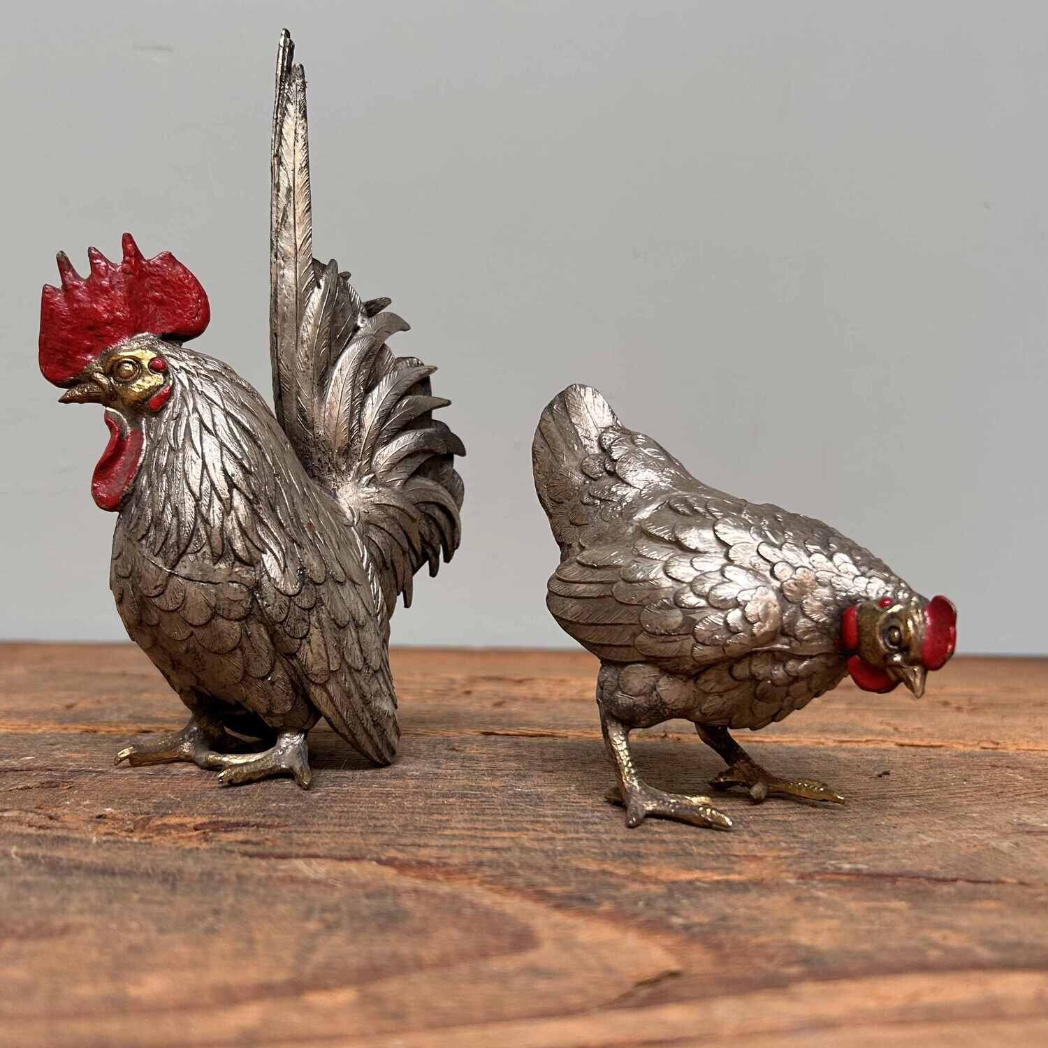 Japanese Okimono, Rooster and Hen, Taishō Period. Japanese Okimono, Rooster and Hen, Taishō Period.