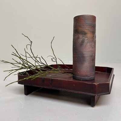 Minimalistische Bizen Ikebana Bloemenvaas, Japan.