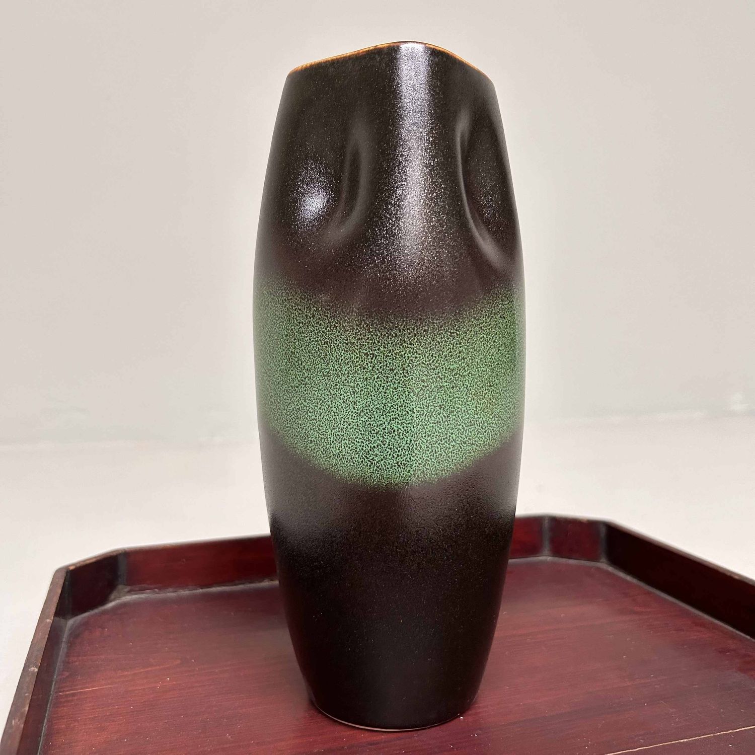 Hisui Kyoyaki, Tachikichi, 'Jade', Ikebana Flower Vase, Japan.