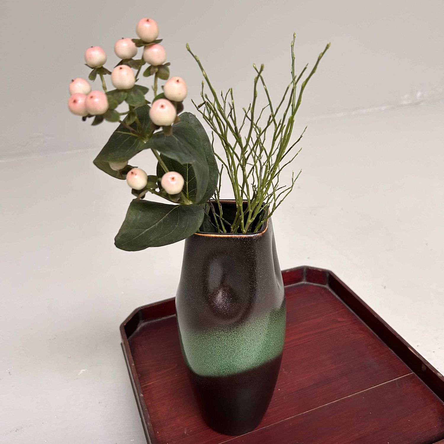 Hisui Kyoyaki, Tachikichi, 'Jade', Ikebana Flower Vase, Japan.