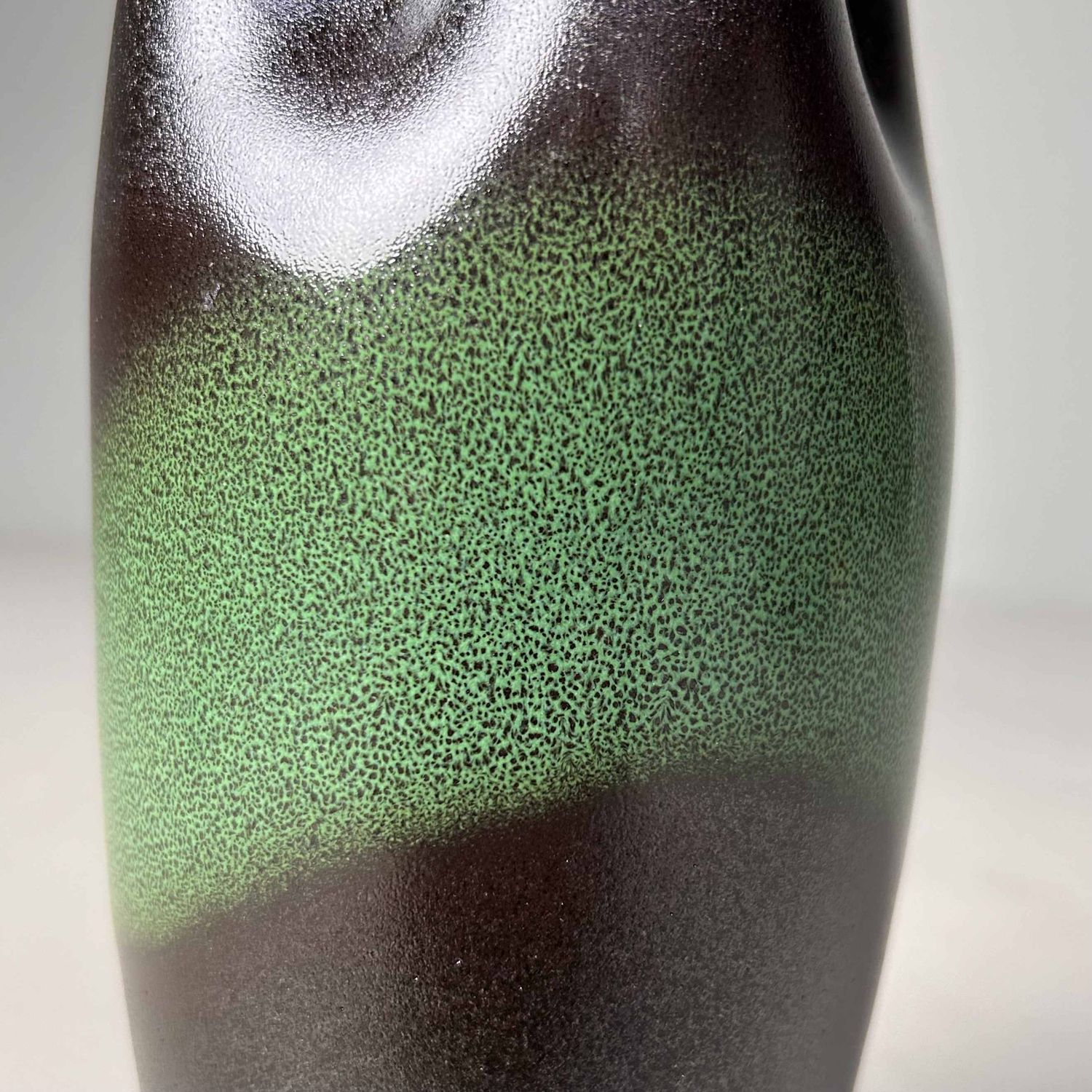 Hisui Kyoyaki, Tachikichi, 'Jade', Ikebana Flower Vase, Japan.