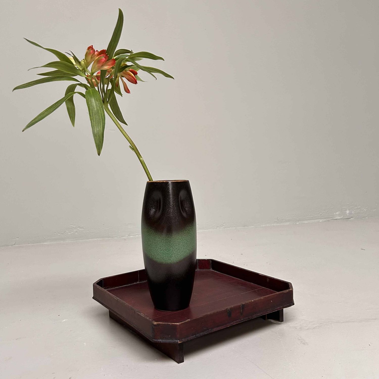 Hisui Kyoyaki, Tachikichi, 'Jade', Ikebana Flower Vase, Japan.