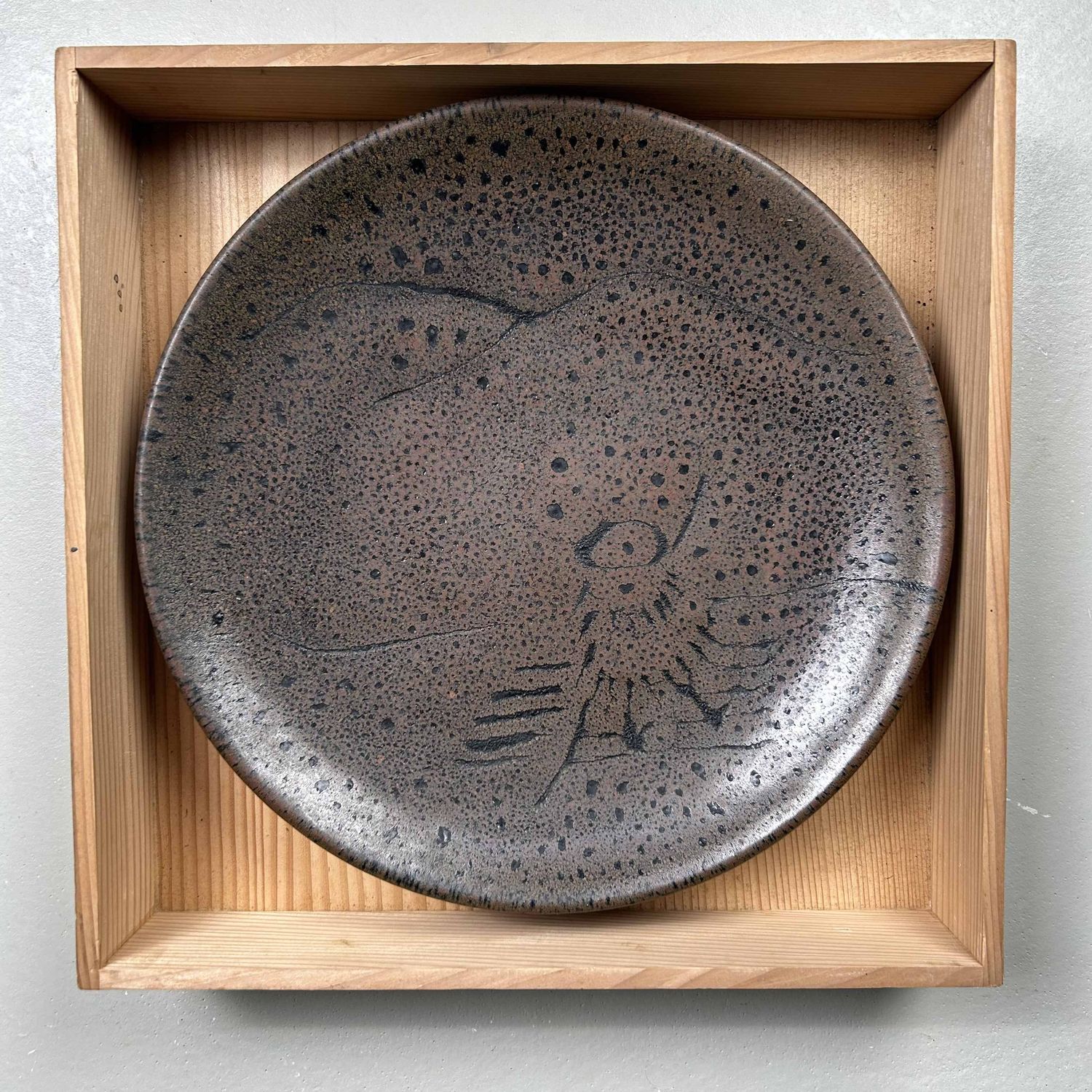 Decoratief Keramieken Bord, Tanba Yaki, Ōgami Shō, Japan.