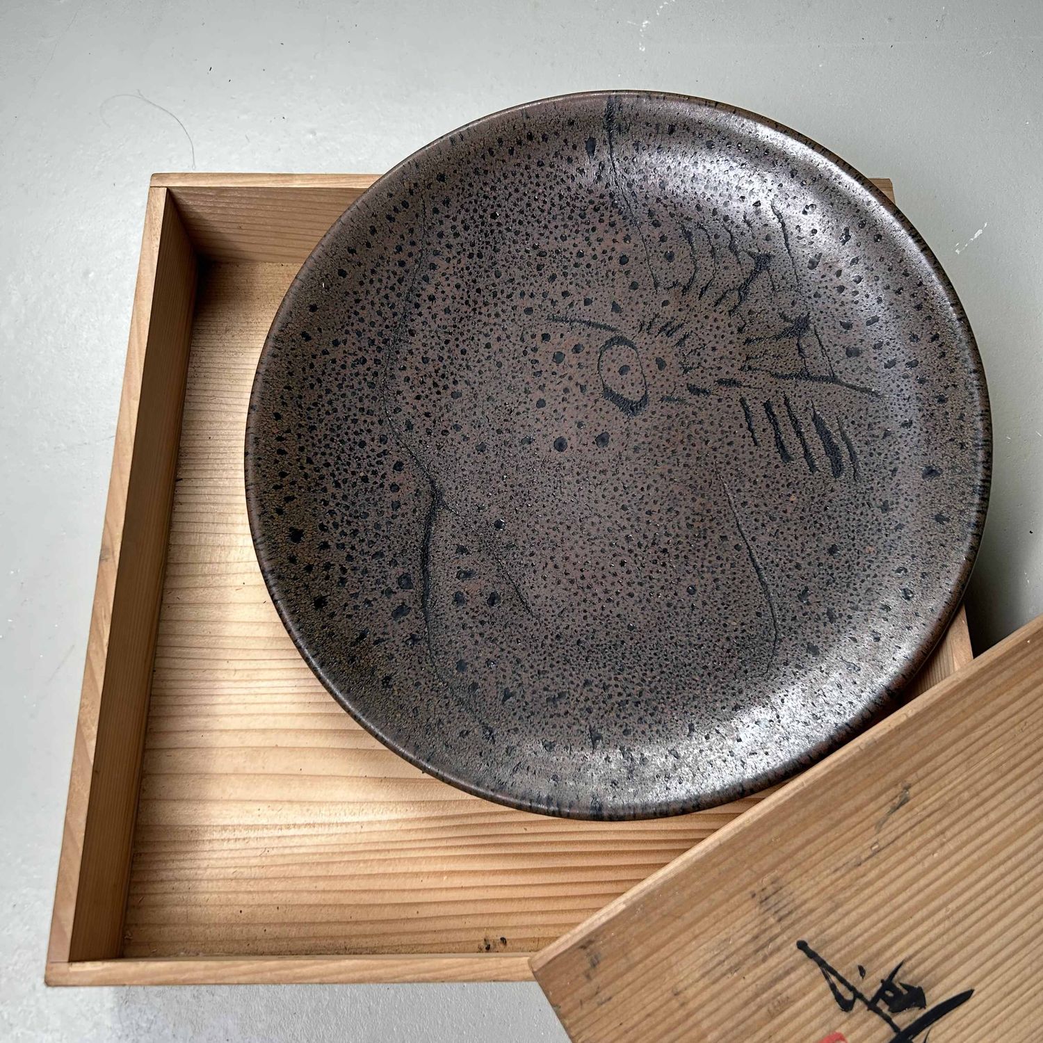Decoratief Keramieken Bord, Tanba Yaki, Ōgami Shō, Japan.