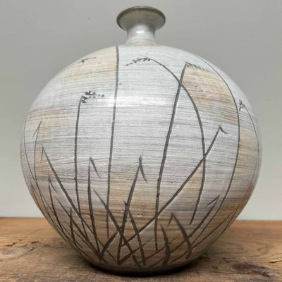 Ikebana Bloemenvaas 'Susuki', Ichinose Ware の瀬焼, Japan.