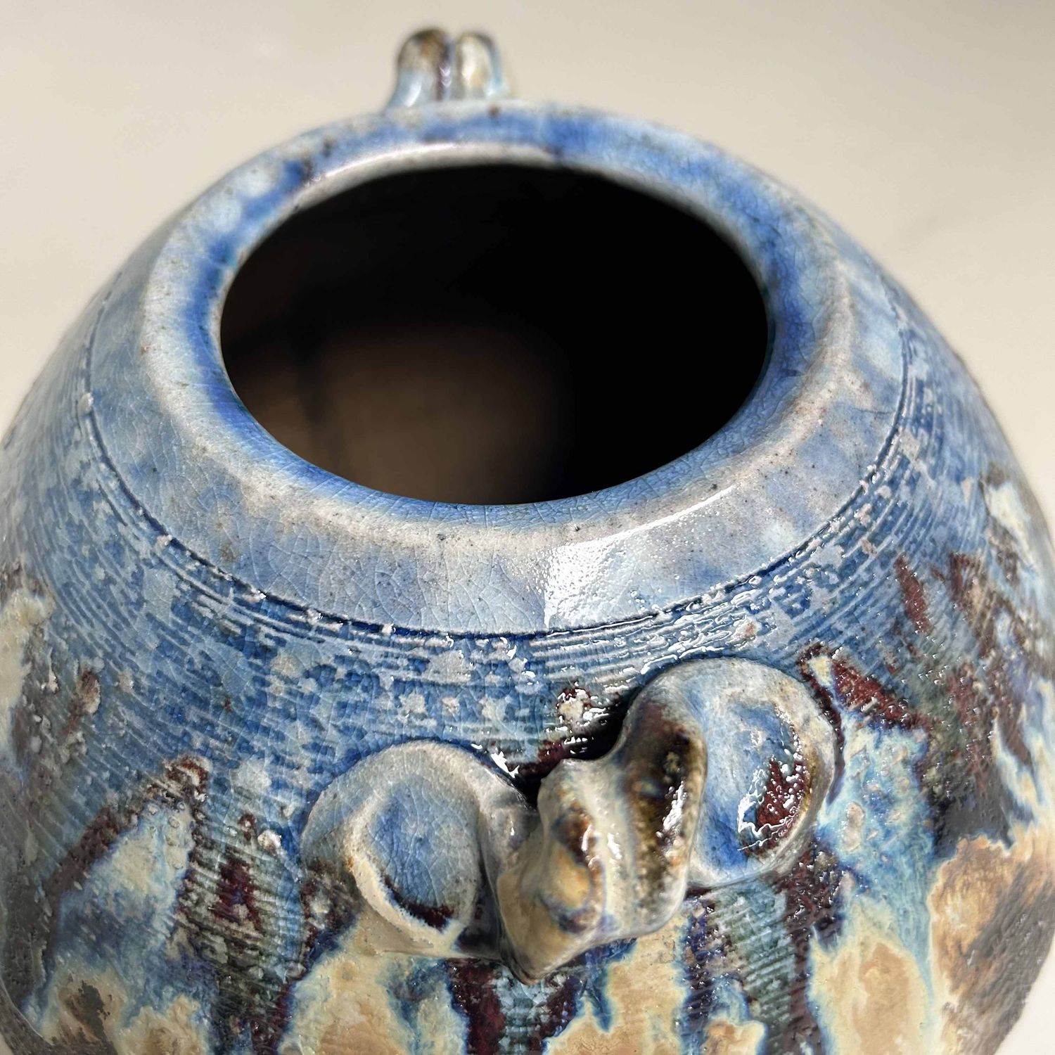 Shigaraki-Yaki Ikebana Bloemenvaas,  Shōwa-periode, Japan.