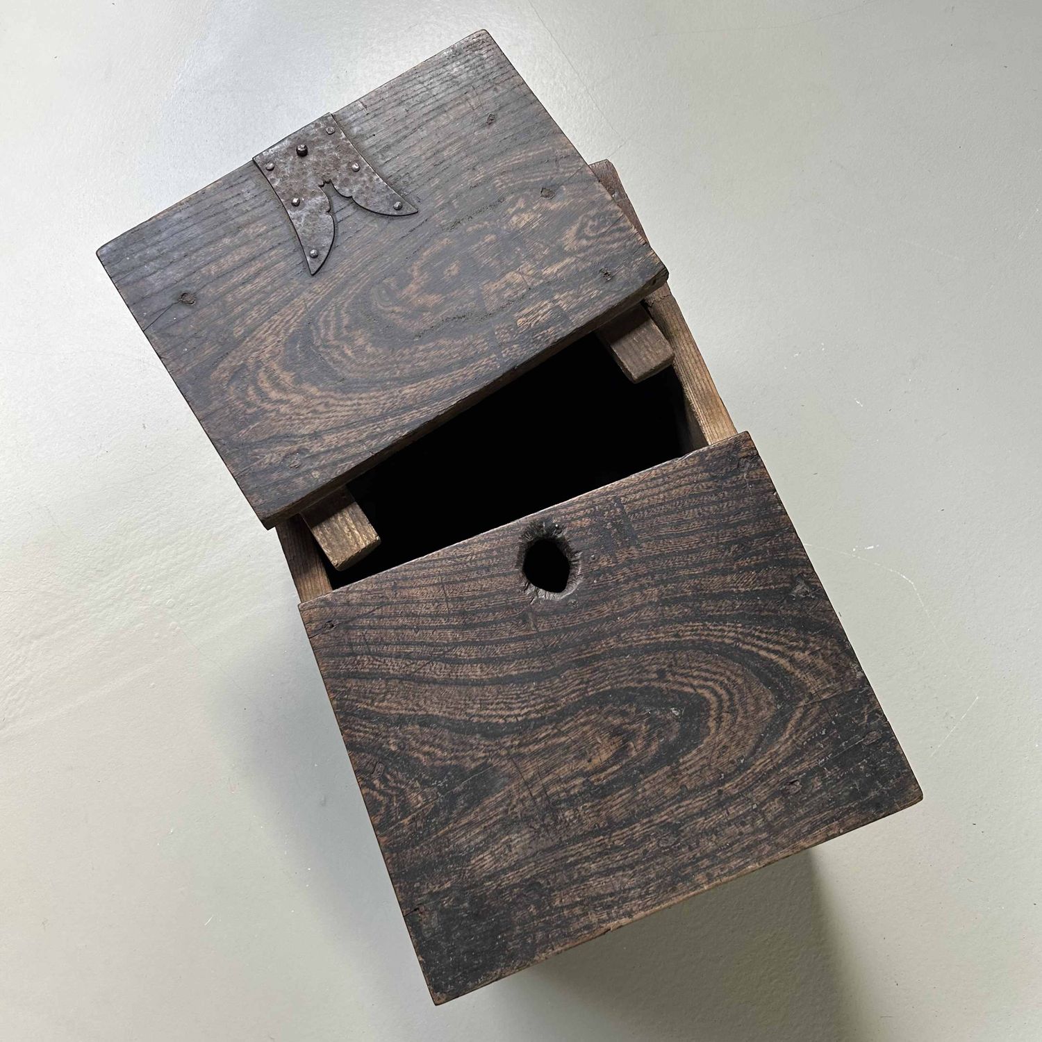 Antieke Houten Zenibako Tempel Offerblok, Meiji-periode, Japan.