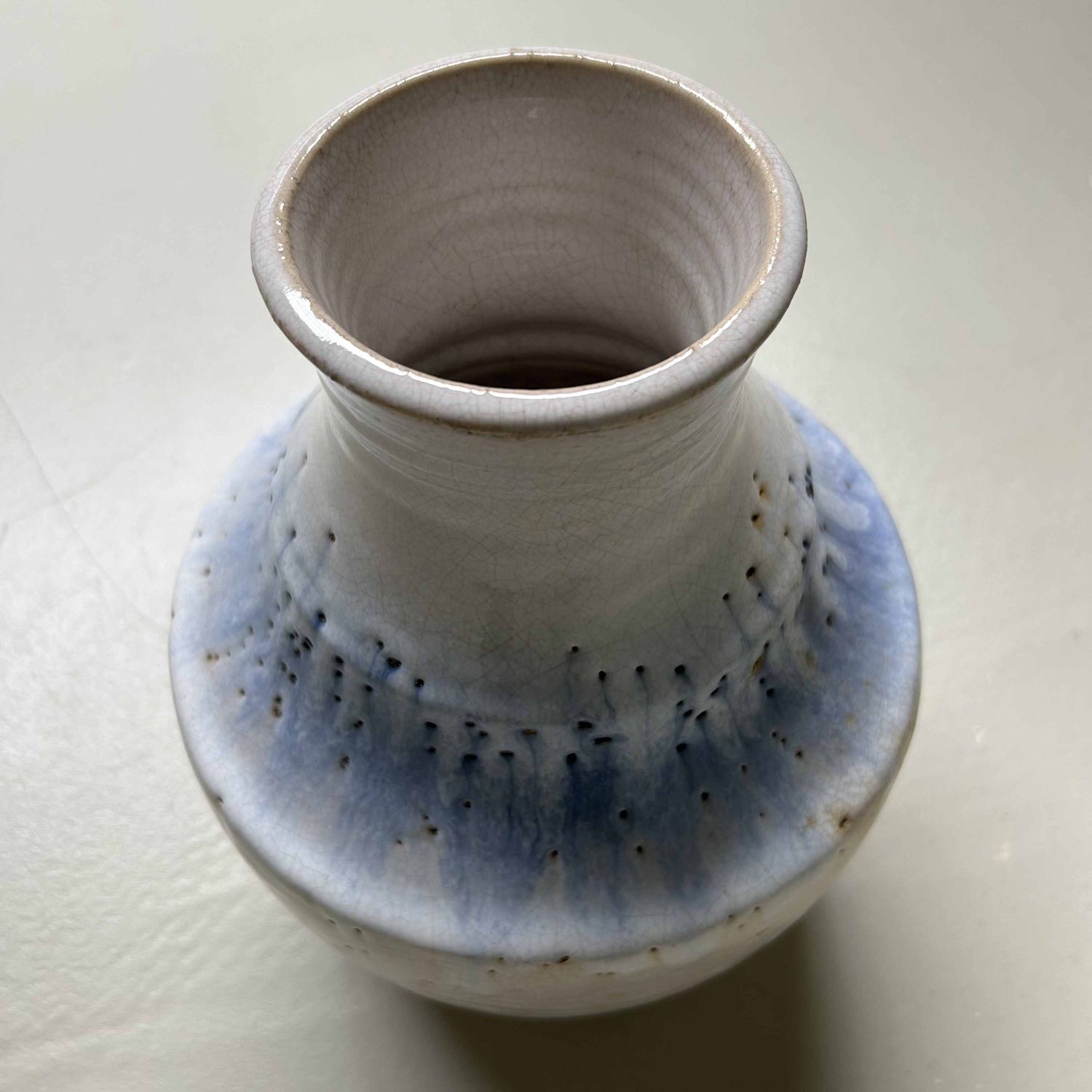 Hagi Yaki Ikebana Flower Vase, Nagasawa Seizan Kiln, Japan.