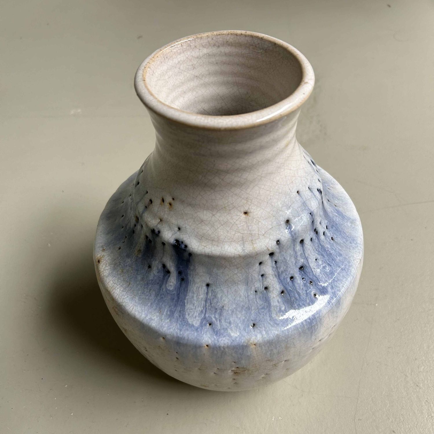 Hagi Yaki Ikebana Flower Vase, Nagasawa Seizan Kiln, Japan.