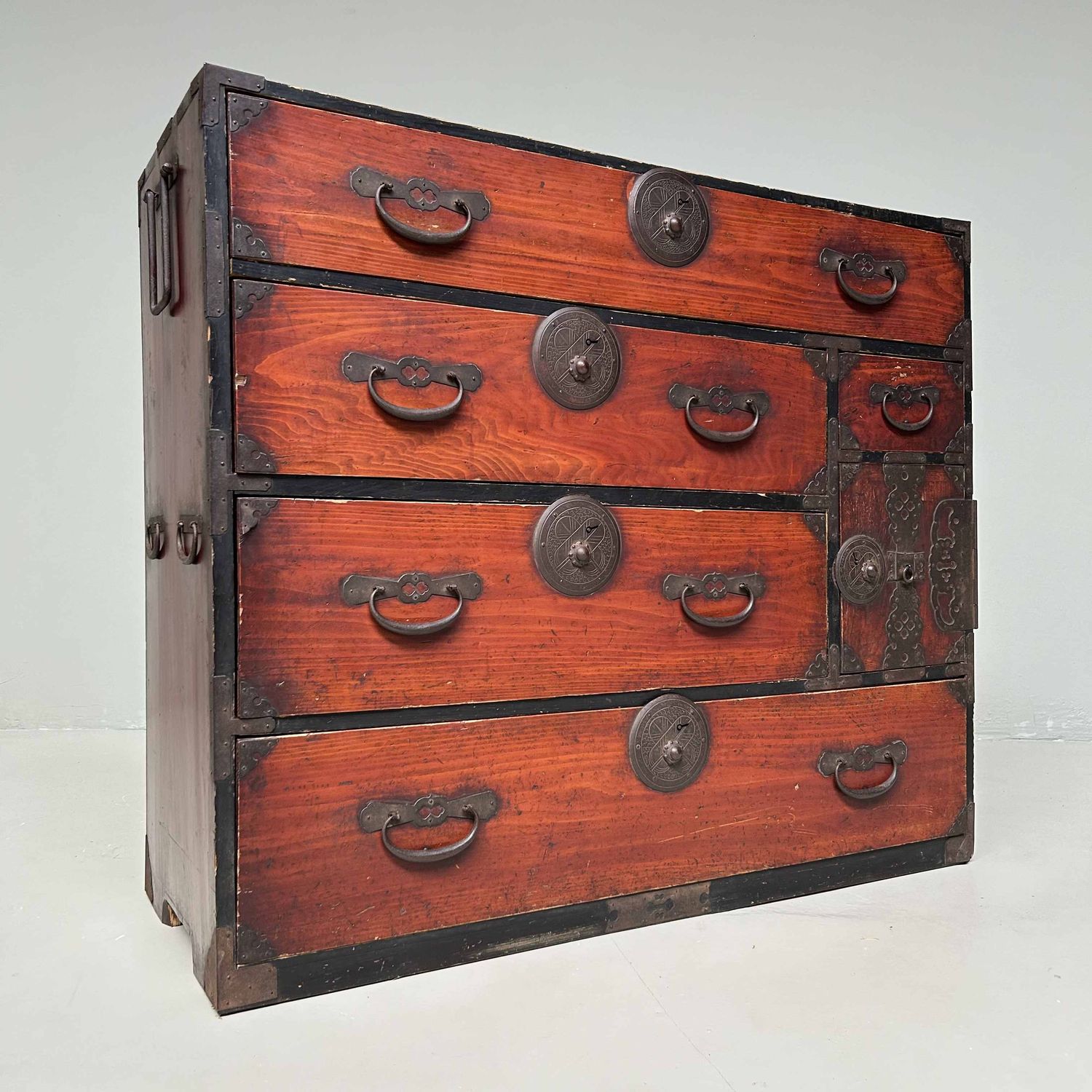 Japanese Traditional Tansu Chest of Drawers, Meiji Era.