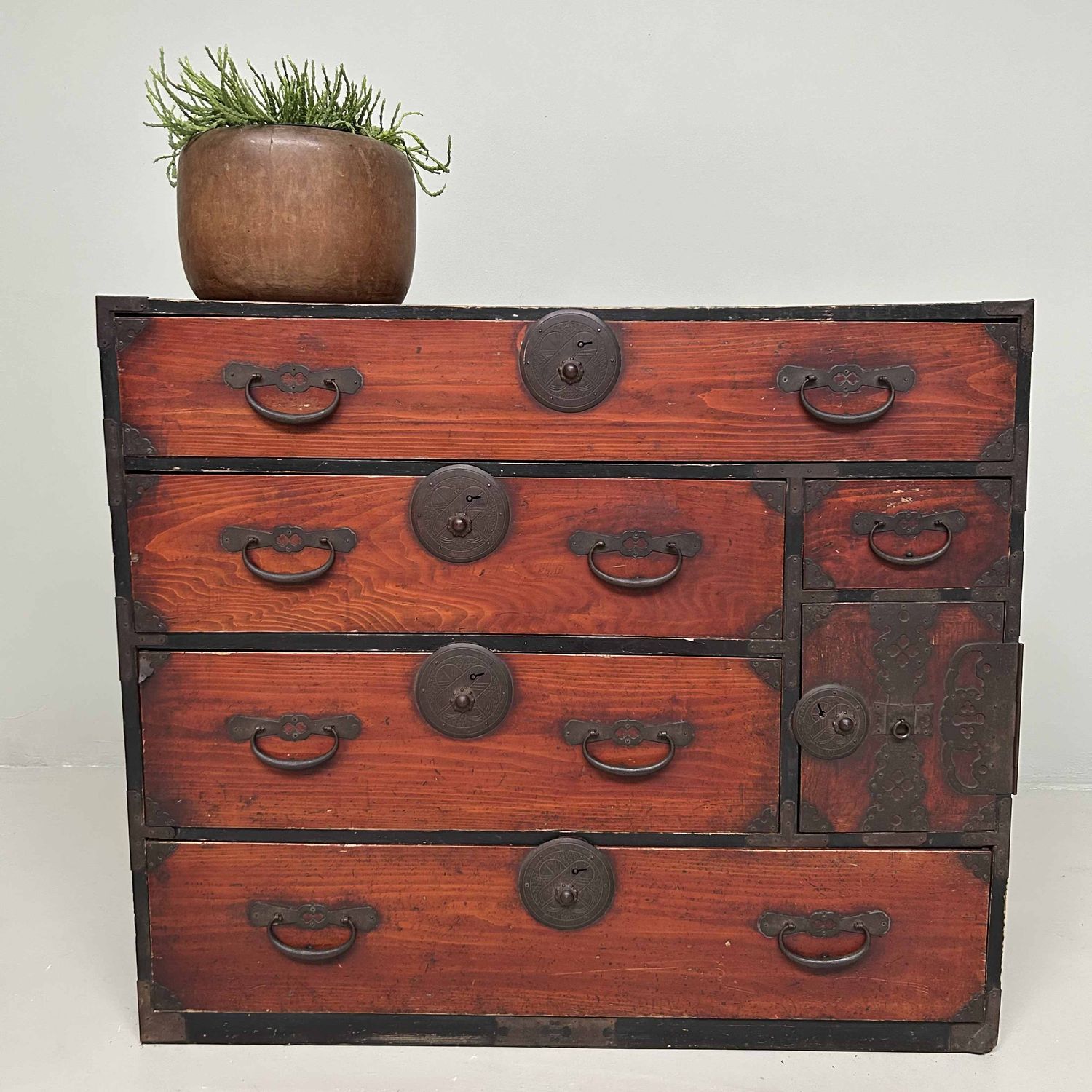 Japanese Traditional Tansu Chest of Drawers, Meiji Era.