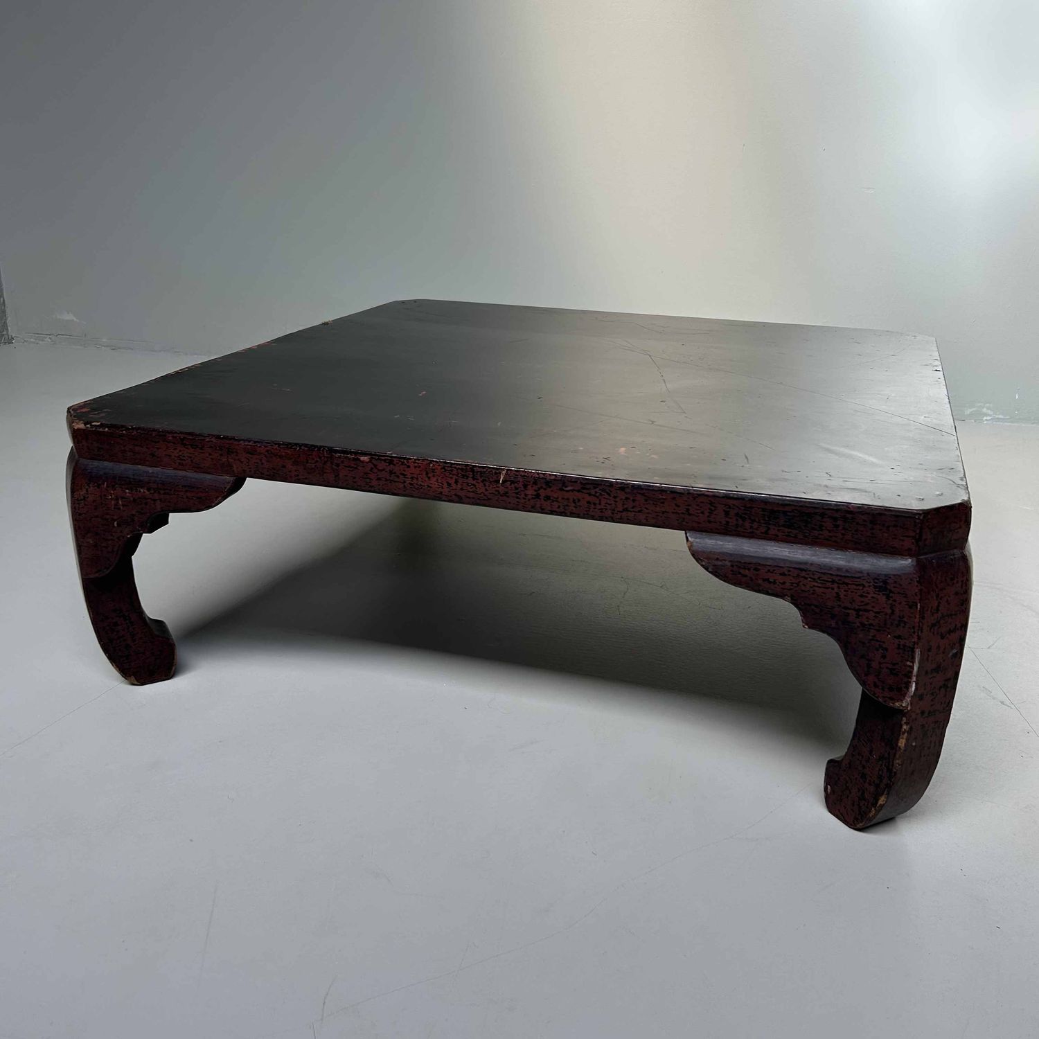 Elegante Japanse Gelakte Lage Tafel - Chabudai 茶袱台, Meiji-periode.