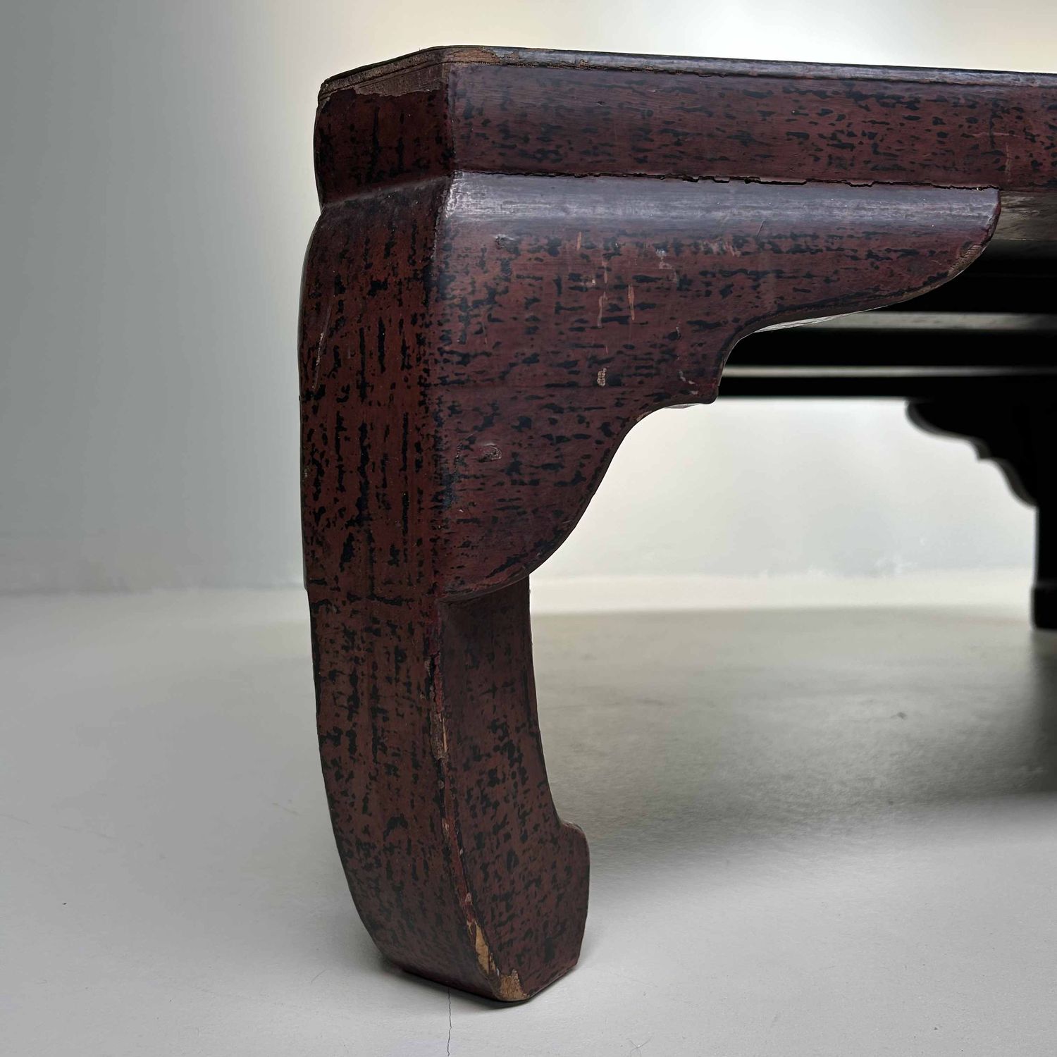 Elegante Japanse Gelakte Lage Tafel - Chabudai 茶袱台, Meiji-periode.