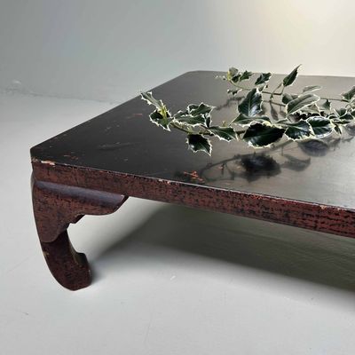 Elegante Japanse Gelakte Lage Tafel - Chabudai 茶袱台, Meiji-periode.