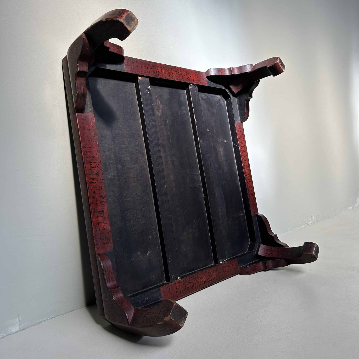 Elegante Japanse Gelakte Lage Tafel - Chabudai 茶袱台, Meiji-periode.