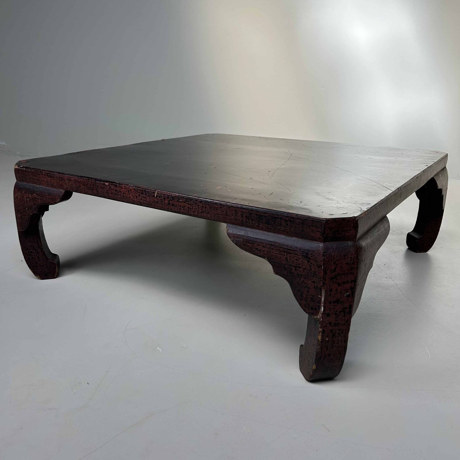 Elegante Japanse Gelakte Lage Tafel - Chabudai 茶袱台, Meiji-periode.